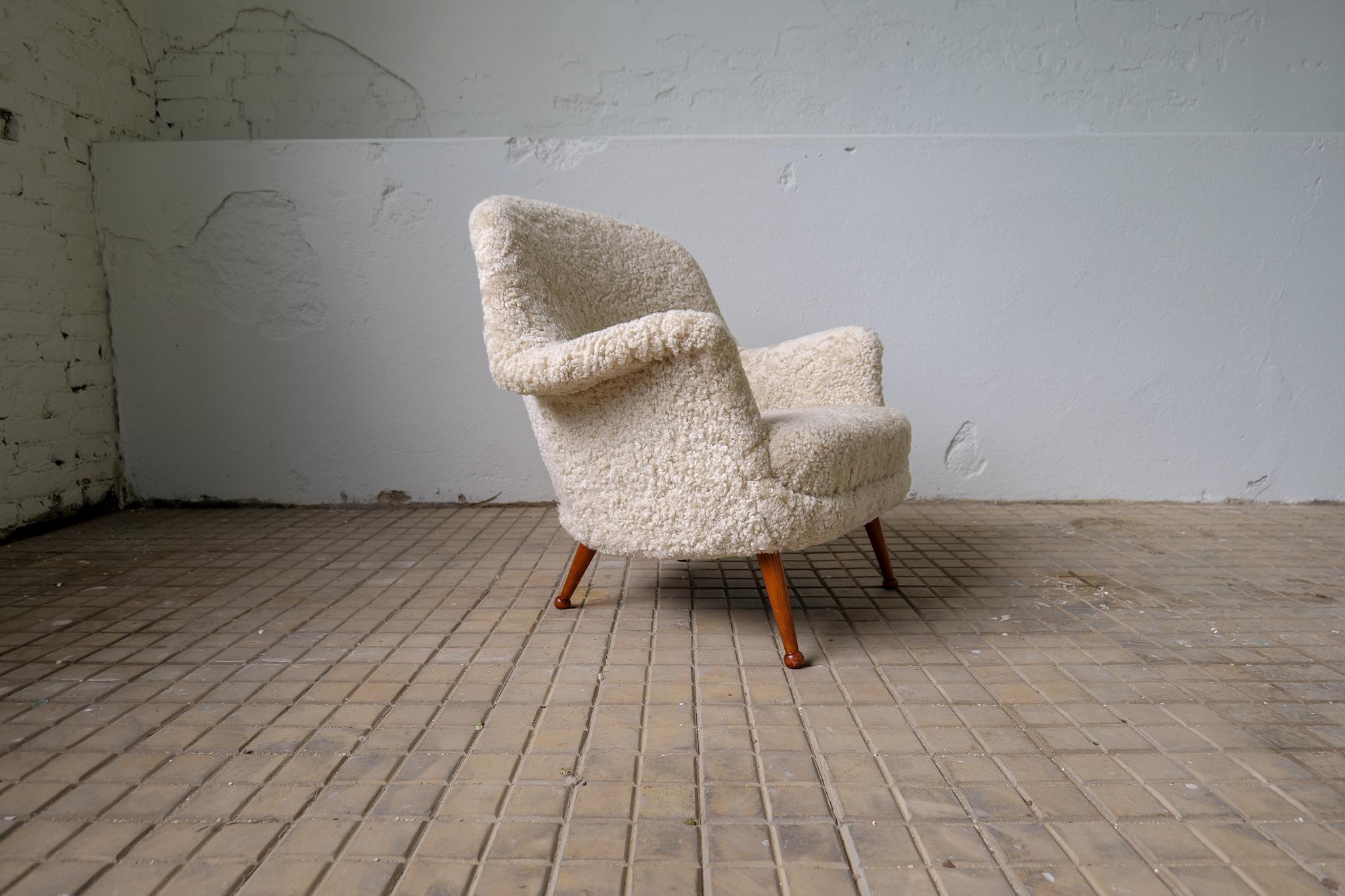 Swedish Mid-Century Lounge Chair 