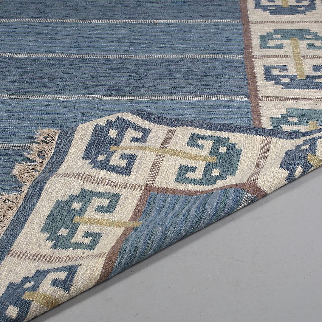 Schwedischer Teppich aus der Mitte des Jahrhunderts Anna Greta Sjökvist Flachwollteppich  im Zustand „Gut“ im Angebot in Madrid, ES