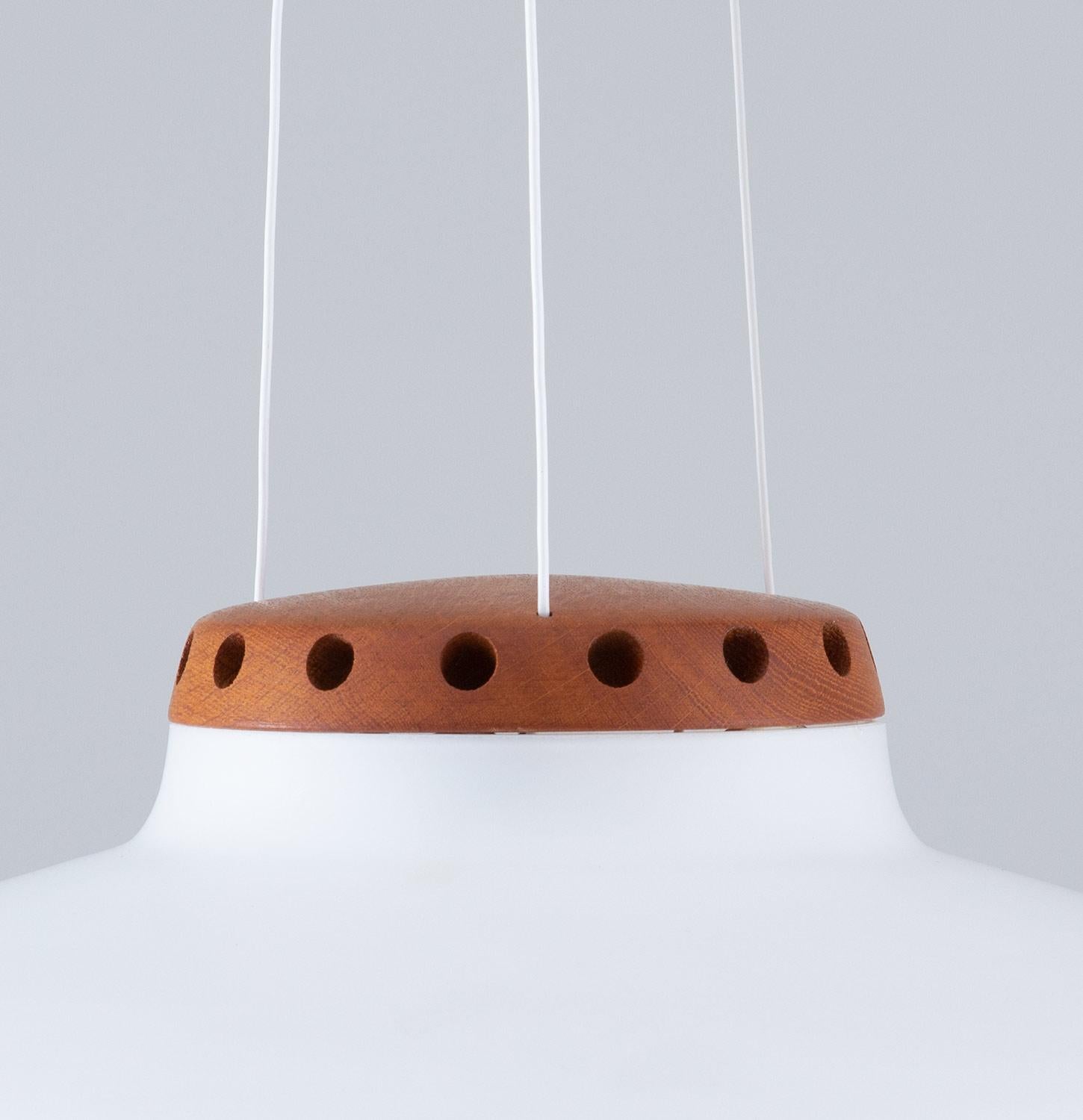 Swedish Midcentury Pendant in Oak and Opaline Glass by Luxus For Sale 2