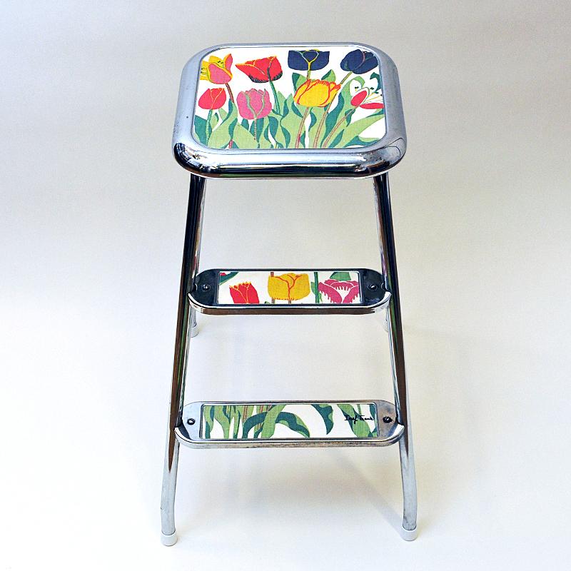 The Swedish classicer - and ever useful step stool of steel with a classic chrome finnish made by Lindqvist Verkstad, Motala in the 1950s.
Steady and multifunctional stool with two steps in front and a solid square top seat. The stool is very