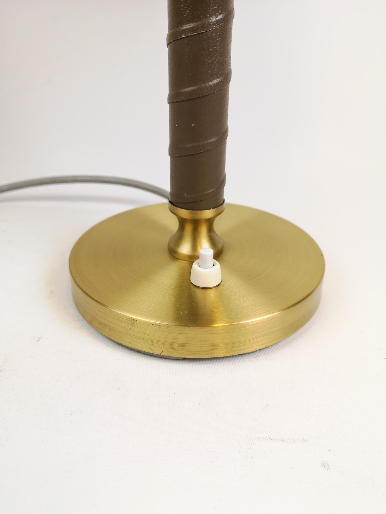 Swedish Midcentury Table Lamp in Brass and Leather by Boréns 1