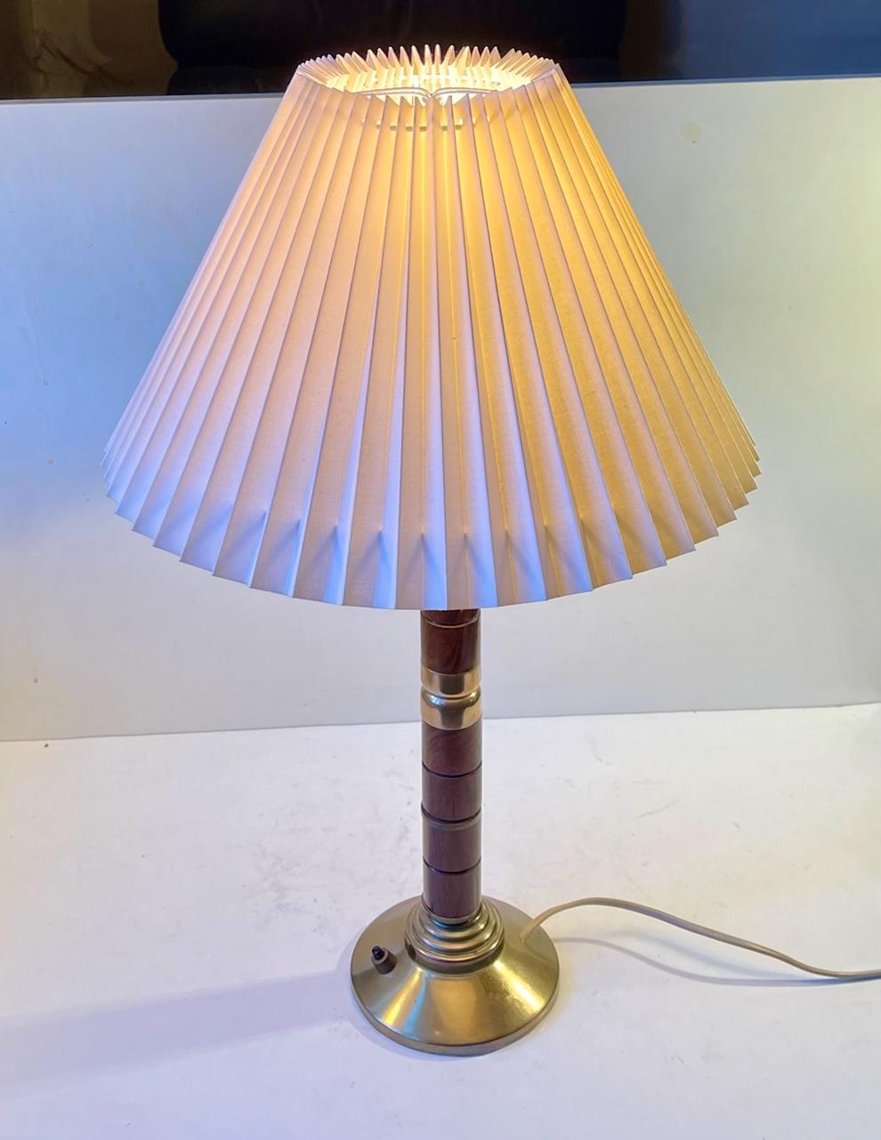 Swedish Midcentury Table Lamp in Brass and Mahogany, 1960s For Sale 1