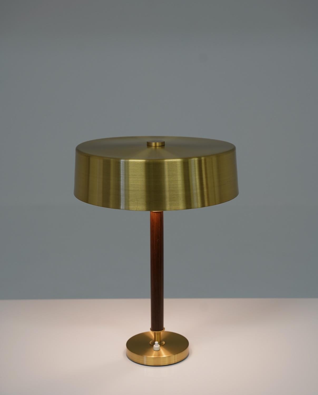 Swedish Mid-Century Table Lamp in Brass and Wood by Boréns 3