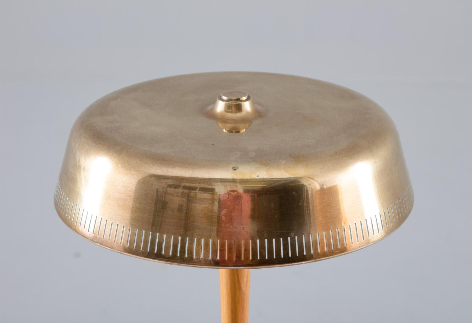 Scandinavian Modern Swedish Midcentury Table Lamp in Brass by Bröderna Malmströms Metallvarufabrik