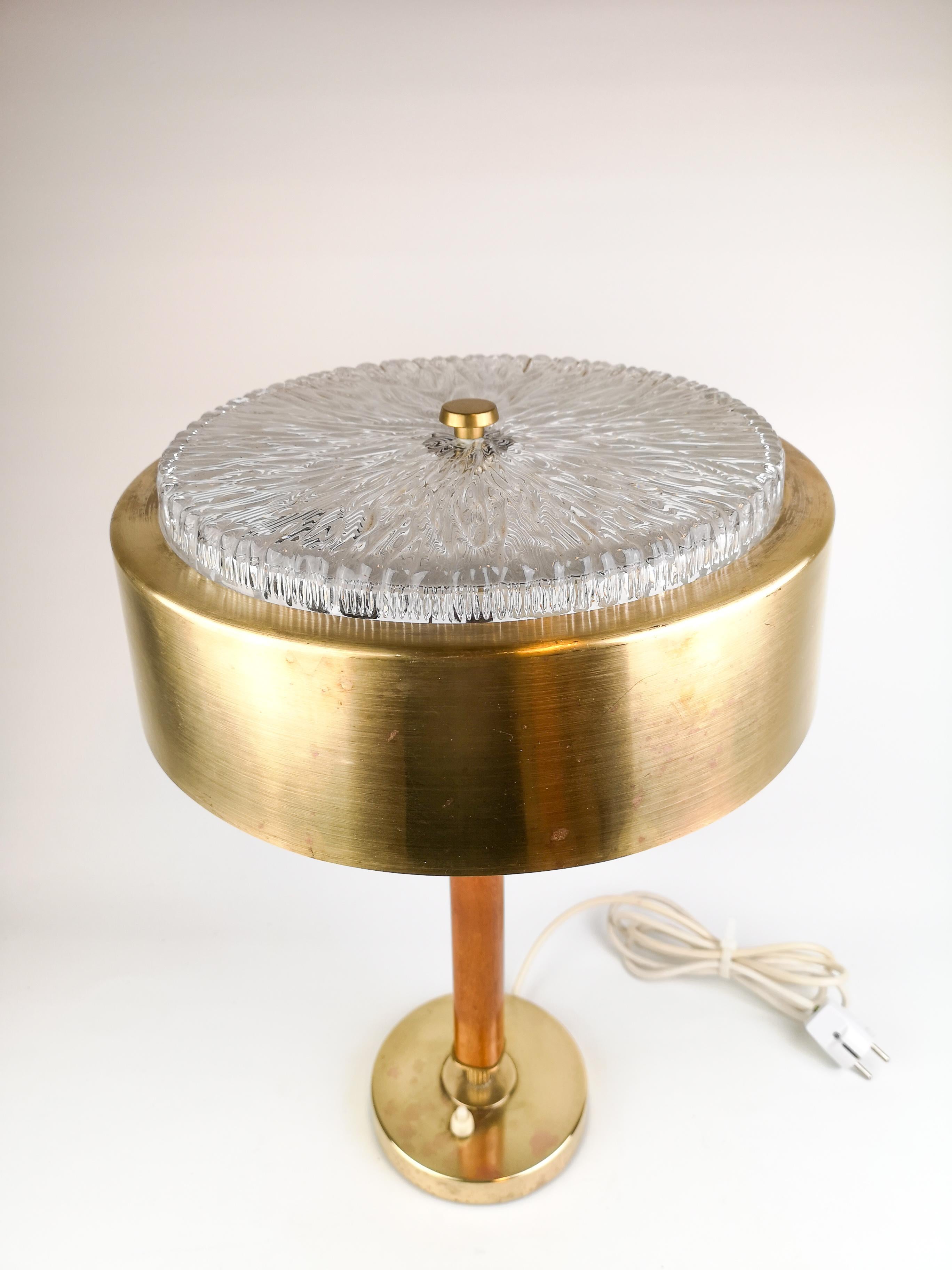 Swedish Midcentury Table Lamp in Brass, Crystal and Wood by Boréns In Good Condition For Sale In Hillringsberg, SE