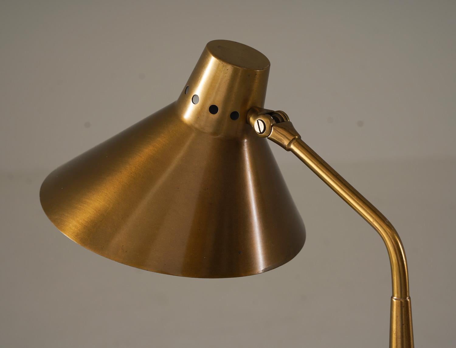 Swedish Midcentury Table Lamp in Perforated Brass In Good Condition For Sale In Karlstad, SE