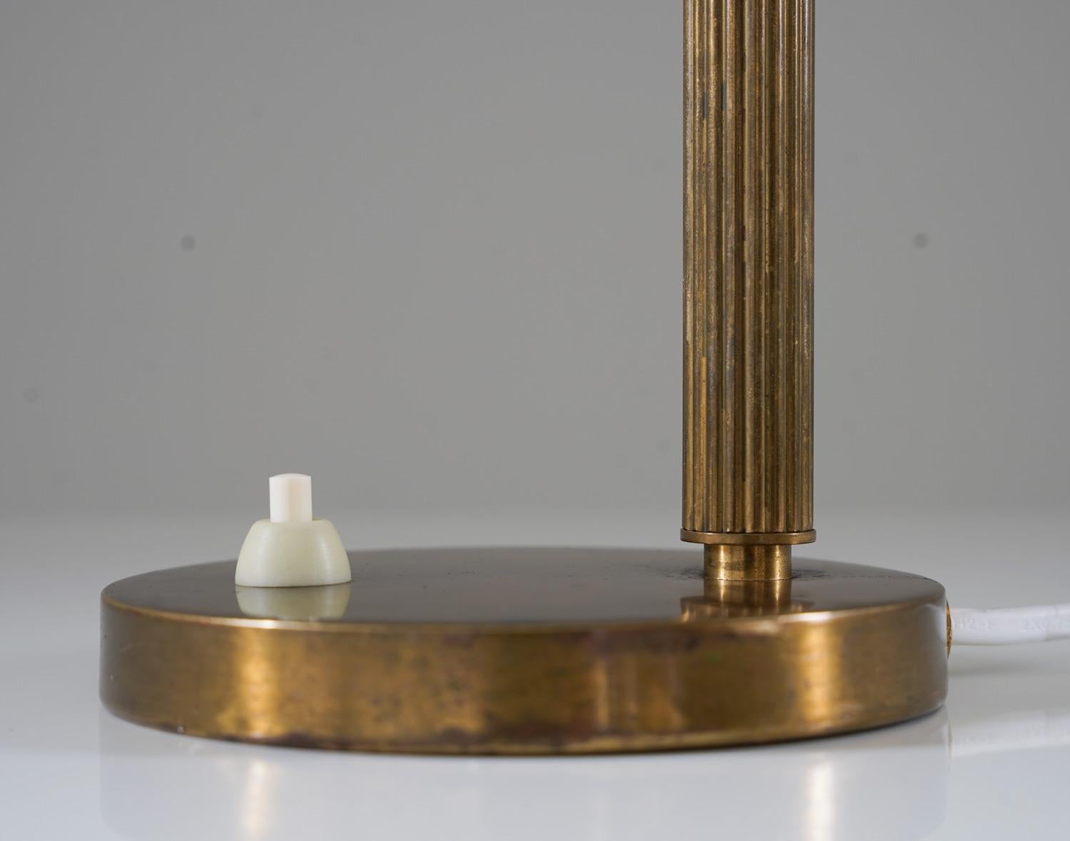 Swedish Midcentury Table Lamp in Perforated Brass In Good Condition For Sale In Karlstad, SE