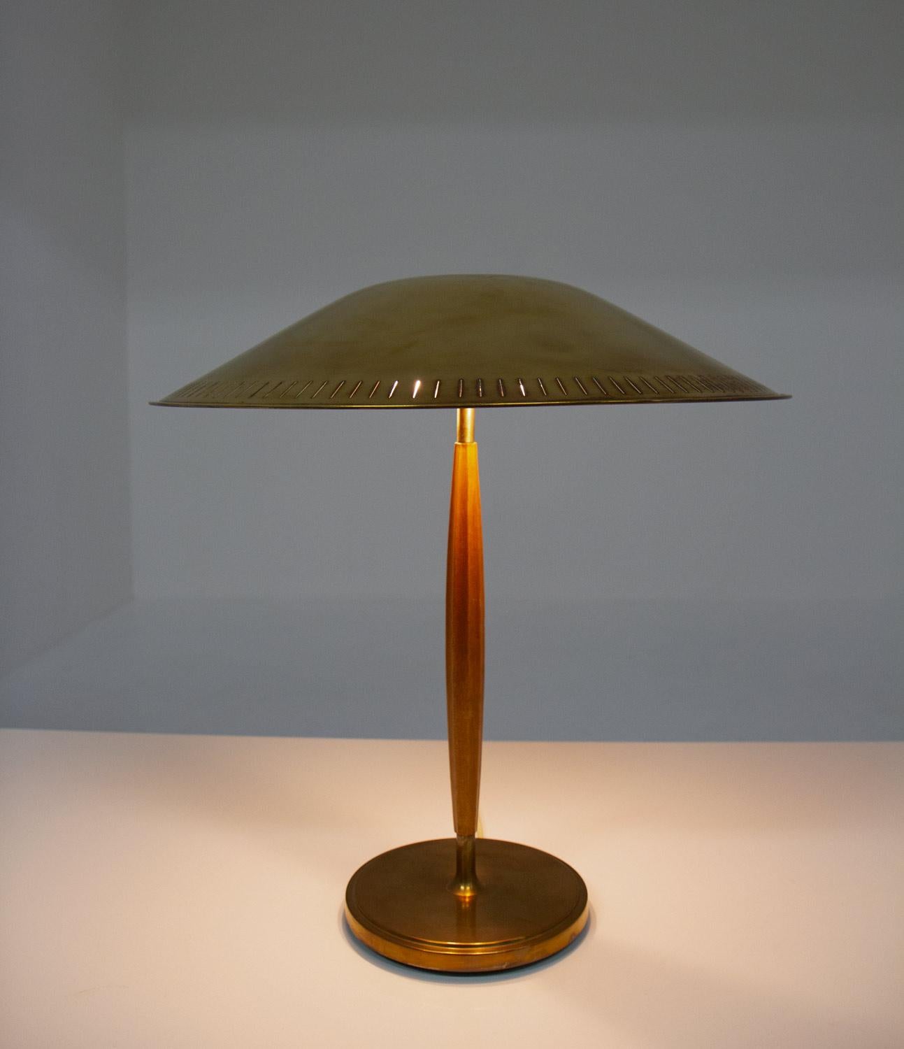 Swedish Midcentury Table Lamp in Teak and Brass by Böhlmarks 4