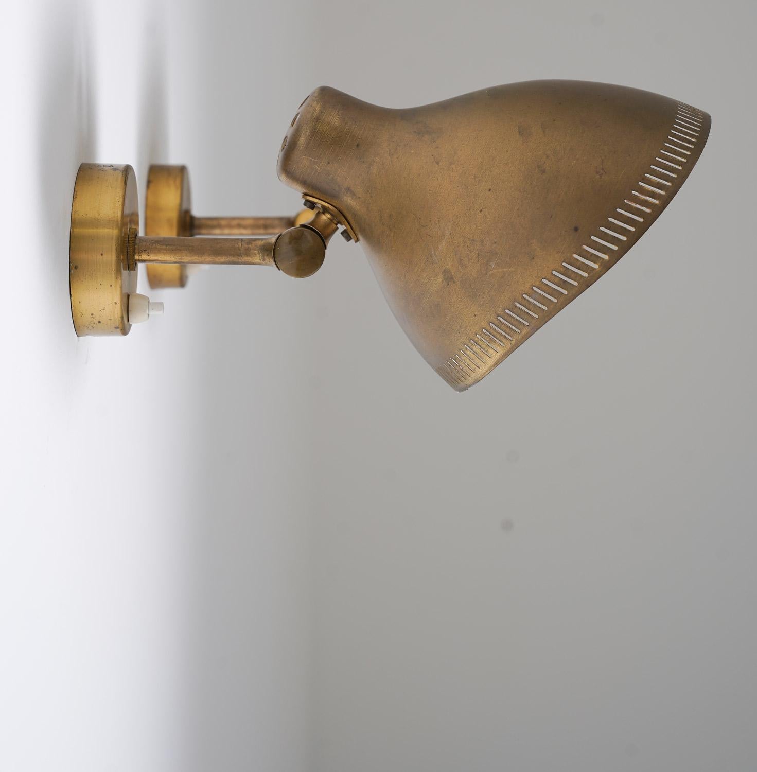 Lámparas de pared suecas de mediados de siglo by ASEA Latón en venta