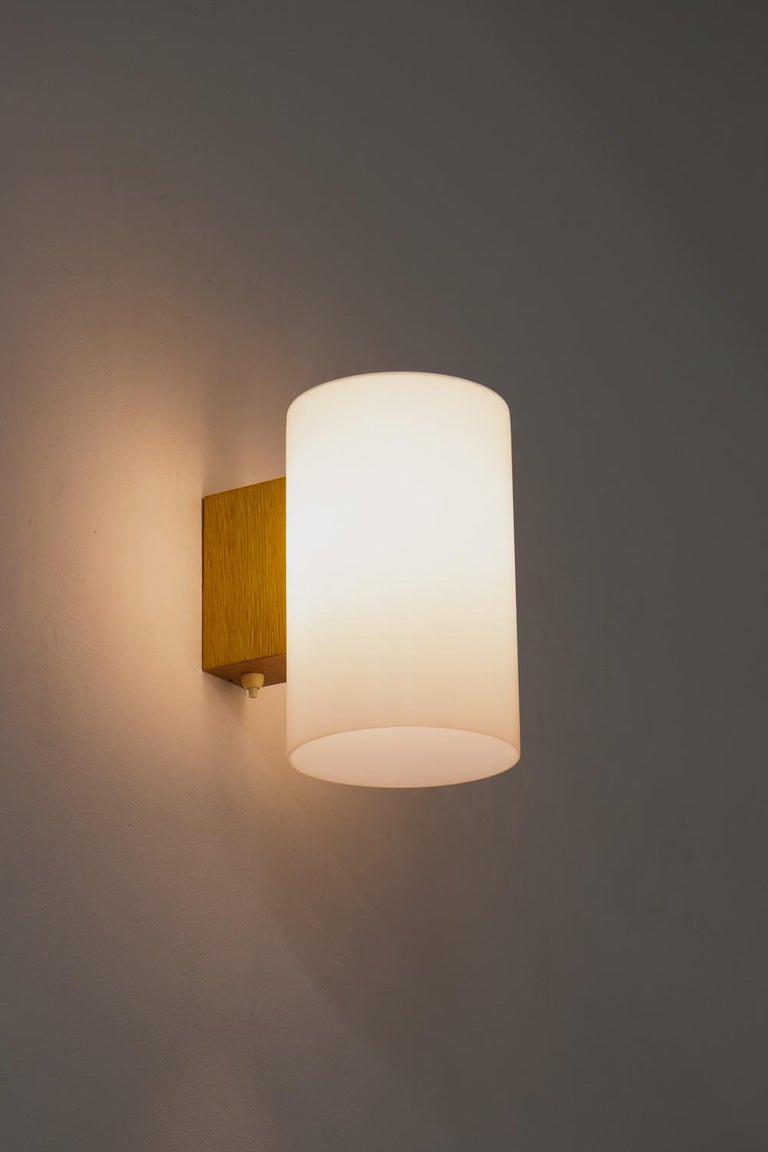 Swedish Midcentury Wall Lamps by Luxus For Sale 1