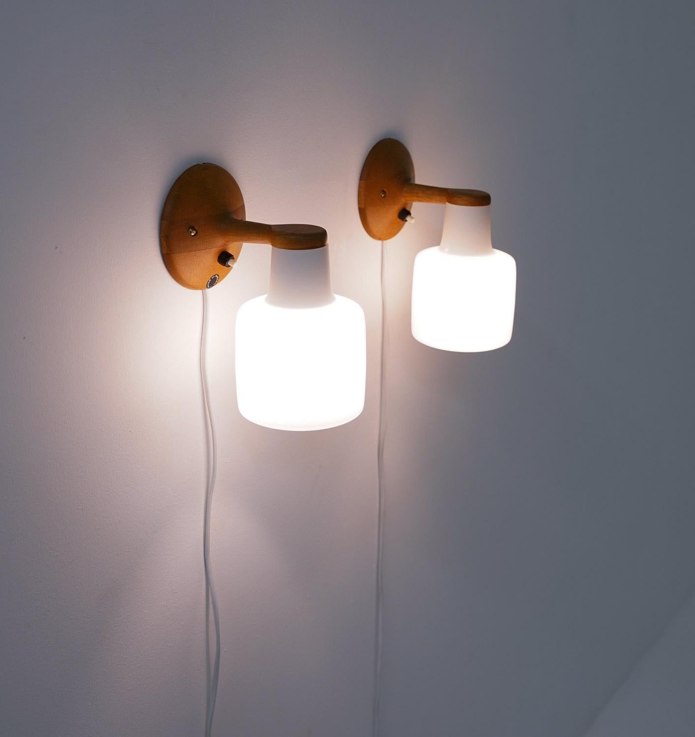 Swedish Midcentury Wall Lamps by Luxus 3