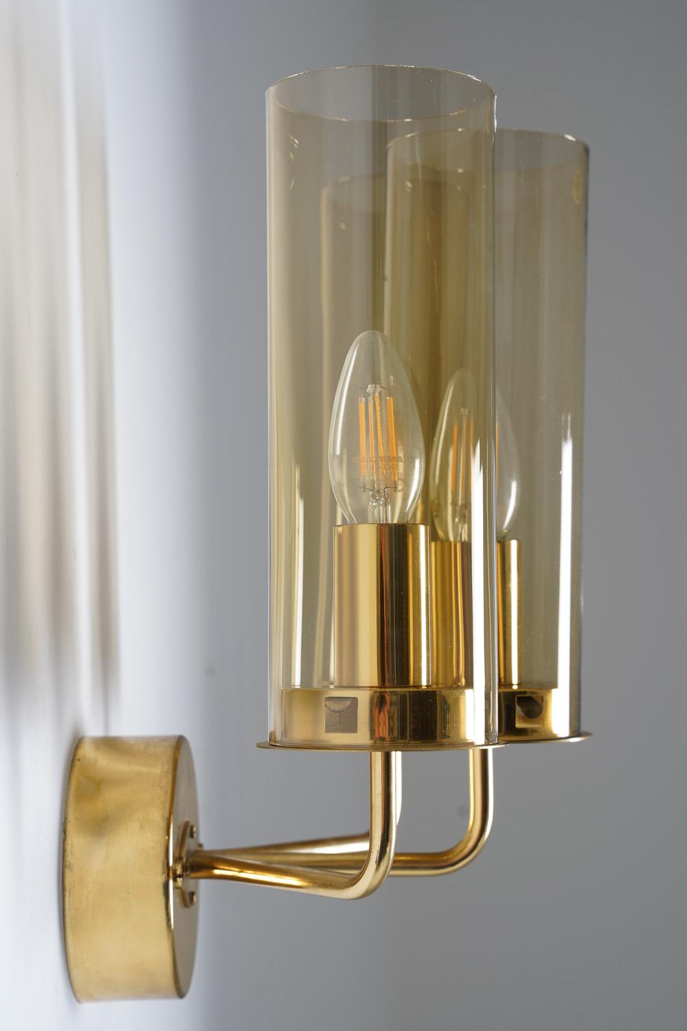 Swedish Midcentury Wall Lamps in Brass and Glass by Hans-Agne Jakobsson In Good Condition For Sale In Karlstad, SE
