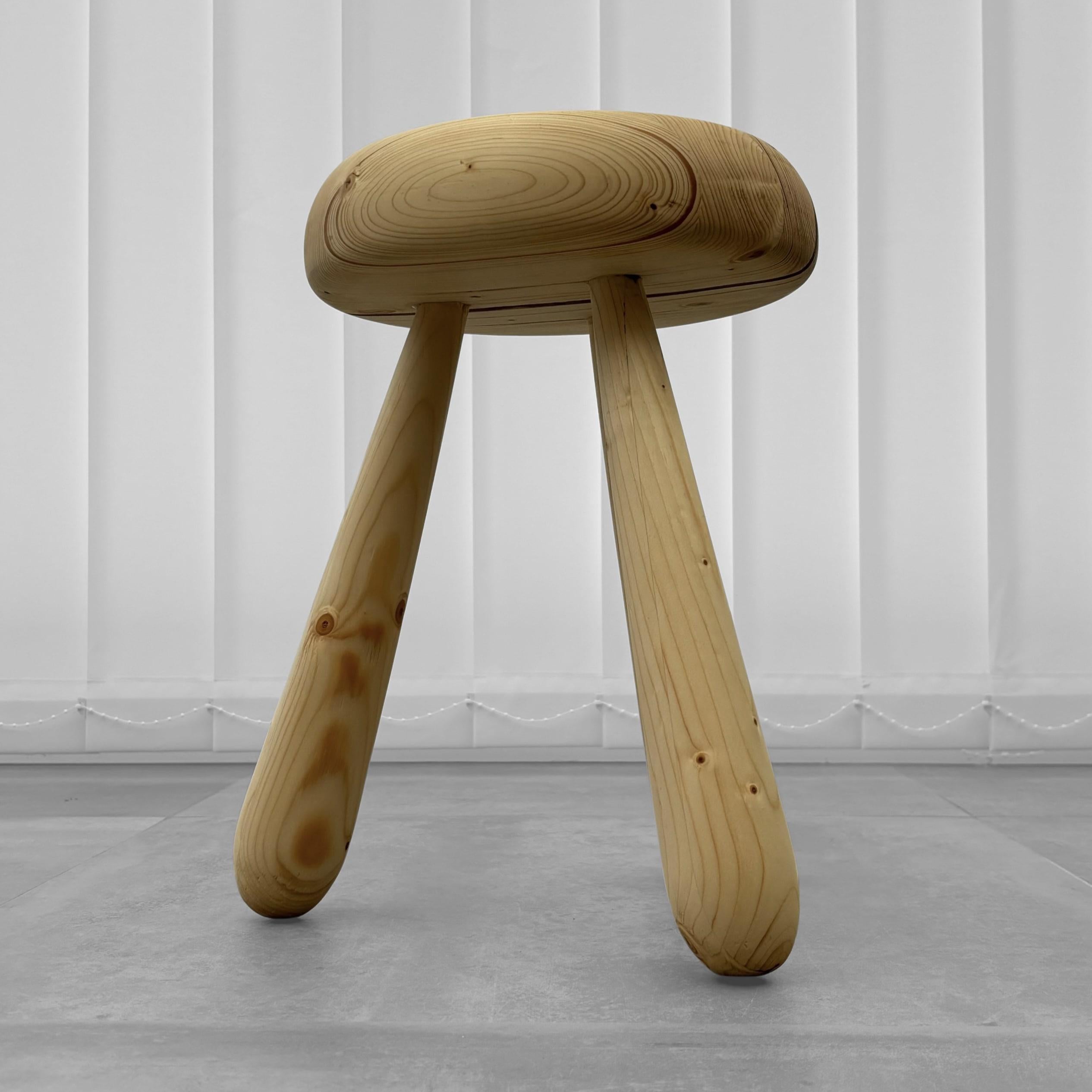 Tourné Tabouret de traite suédois en pin et teck par Andreas Zätterqvist en vente