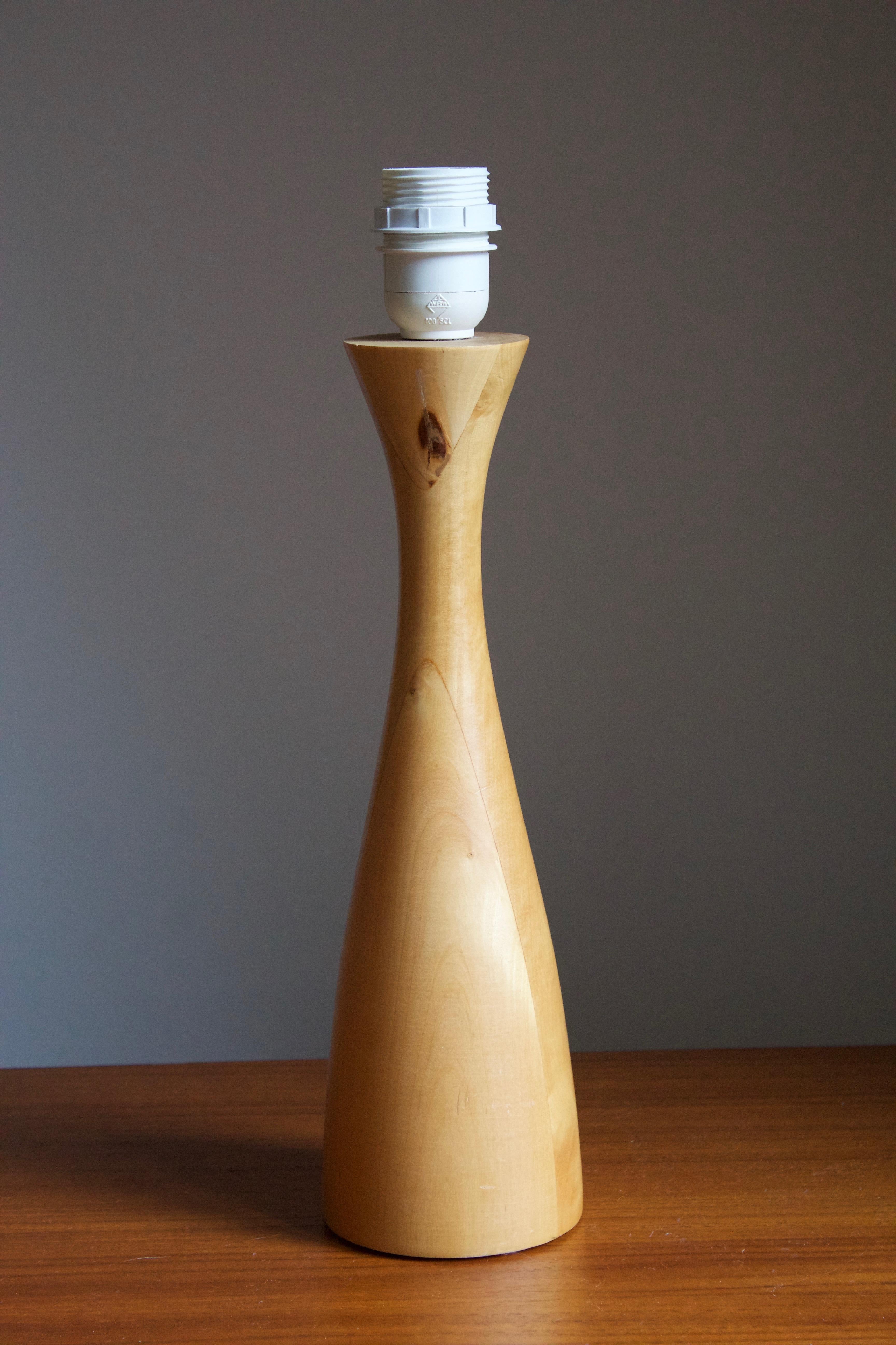 Swedish, Minimalist Table Lamp, Light Wood, Fabric, Sweden, 1980s In Good Condition In High Point, NC