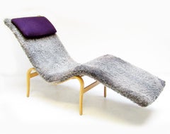 Chaise longue suédoise modèle 36 Pernilla en peau de mouton par Bruno Mathsson