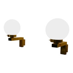 Schwedisches Modell V397 Wandleuchter aus Messing und opakem Glas von Hans-Agne Jakobsson