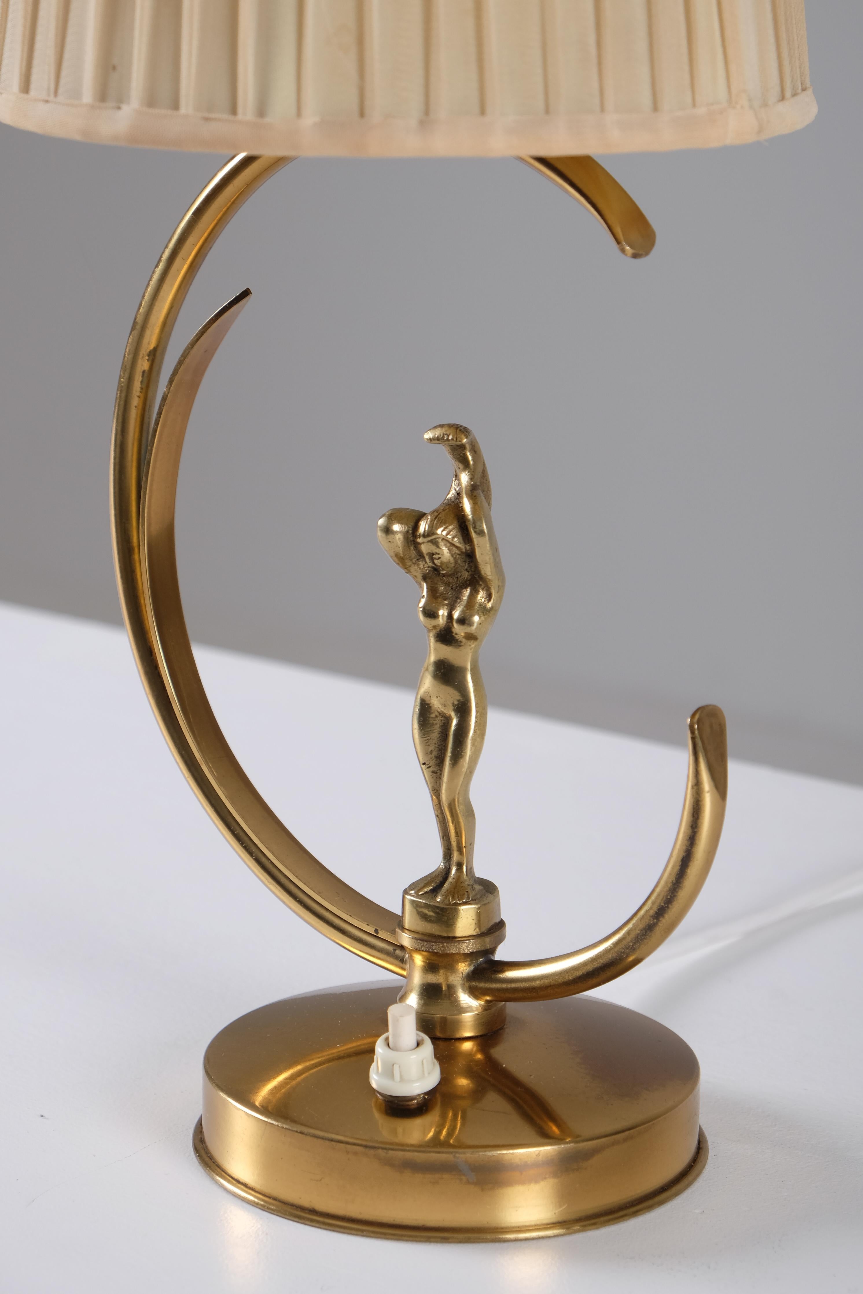 Schwedische Moden-Tischlampe aus Messing, 1950er-Jahre (Mitte des 20. Jahrhunderts) im Angebot
