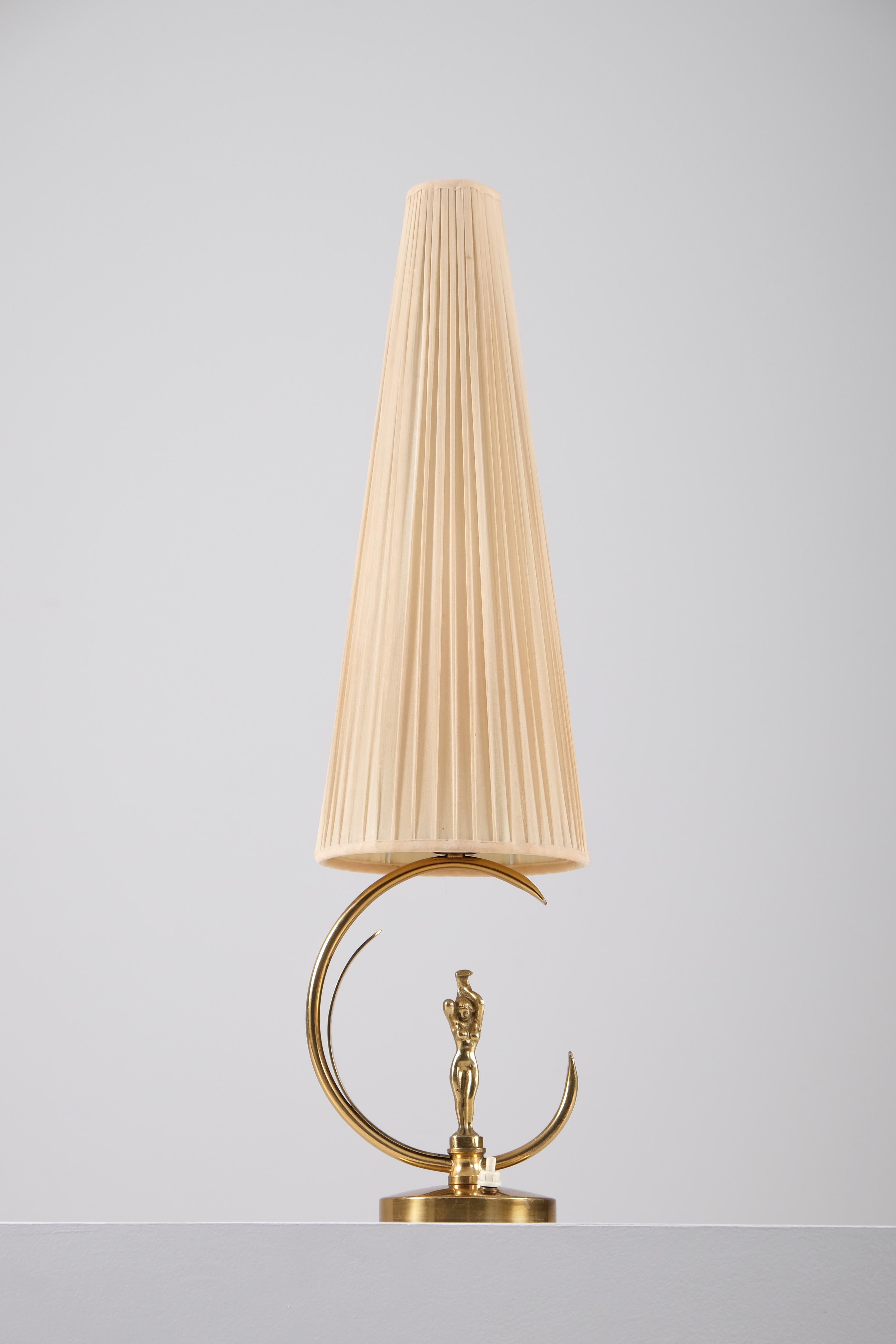 Schwedische Moden-Tischlampe aus Messing, 1950er-Jahre im Angebot 1