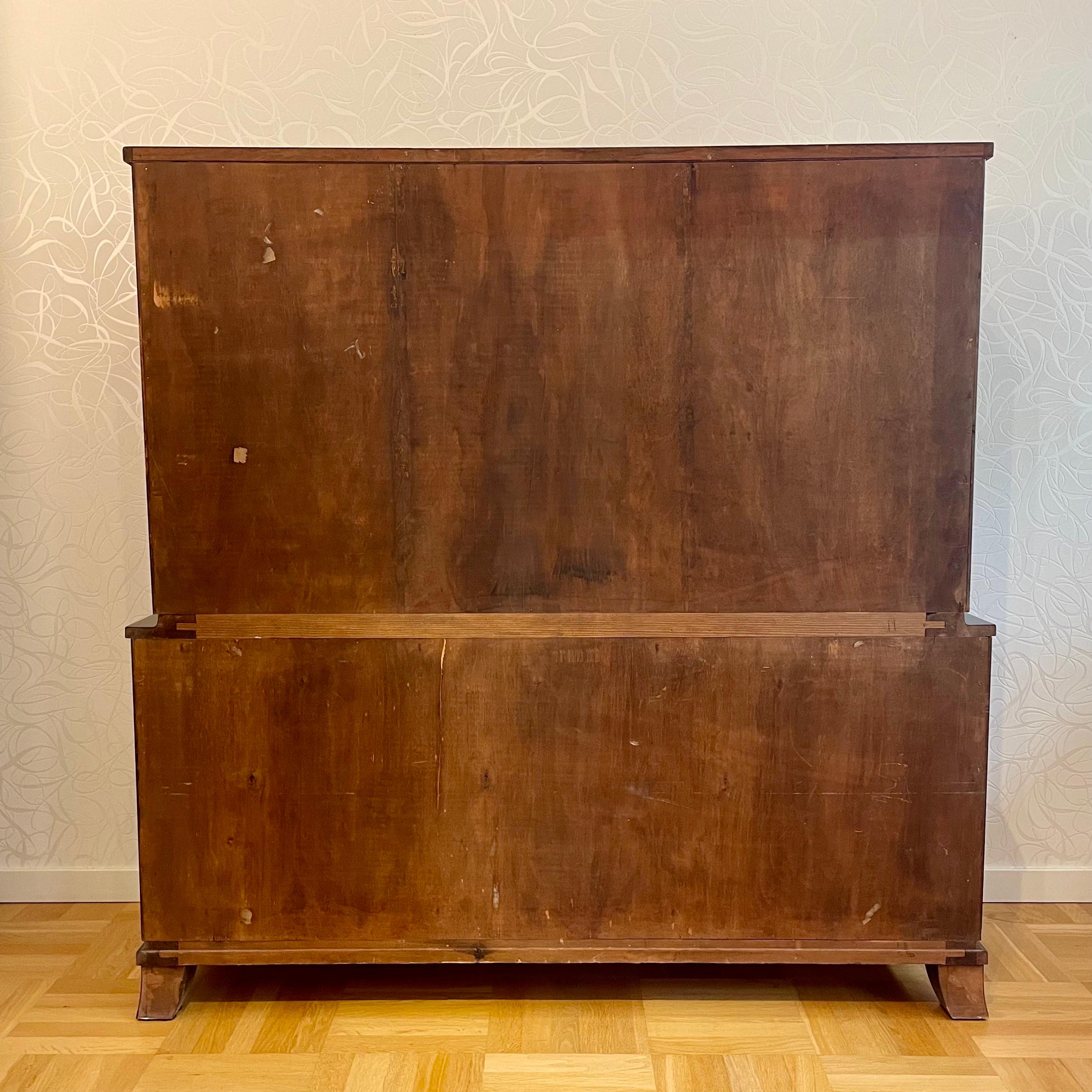 Schwedischer moderner Schrank mit Intarsien aus Ulme und Birke, 1930er Jahre im Angebot 7