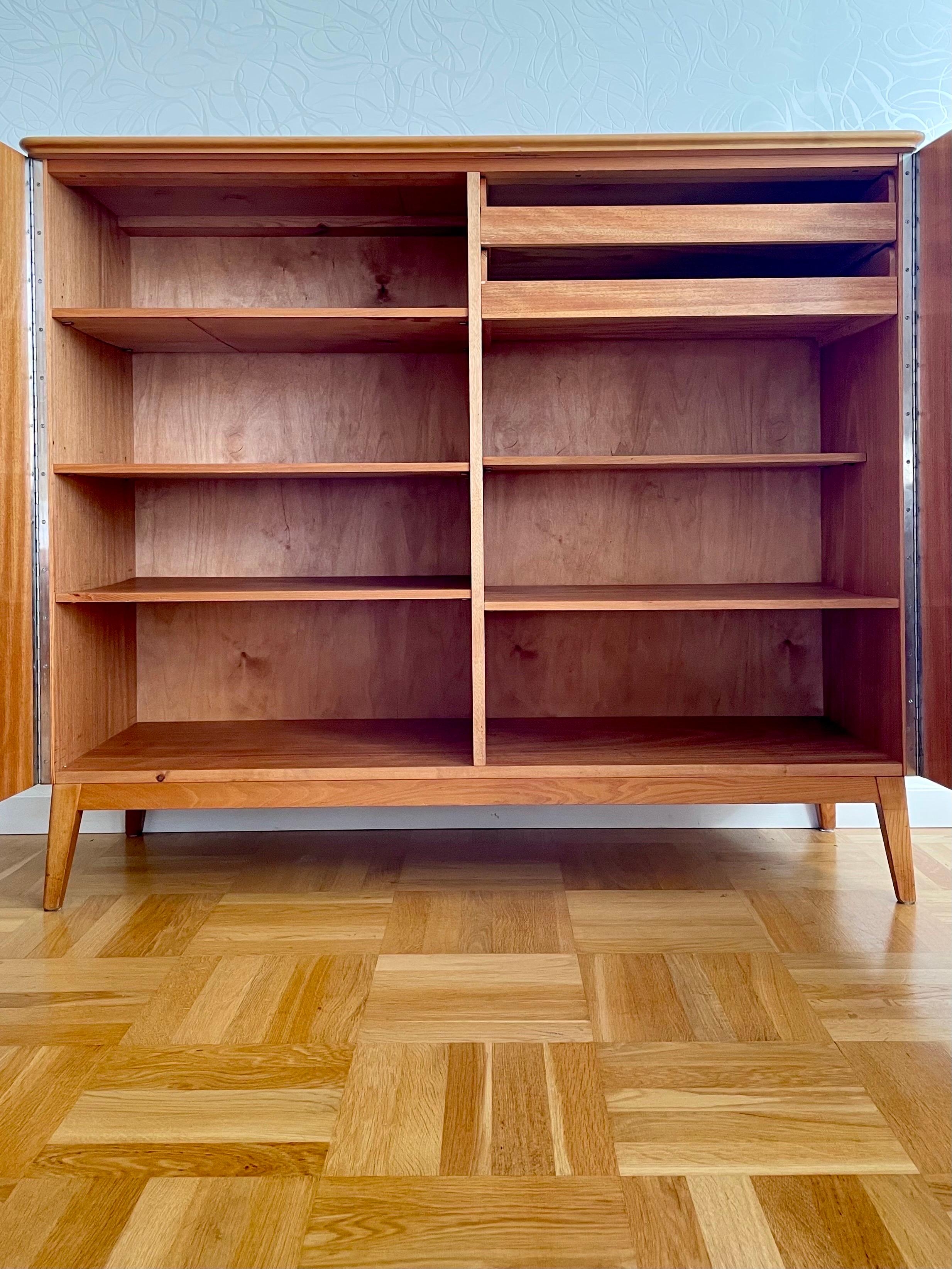 Swedish Modern 1940s Cabinet in Otto Schulz style  For Sale 1