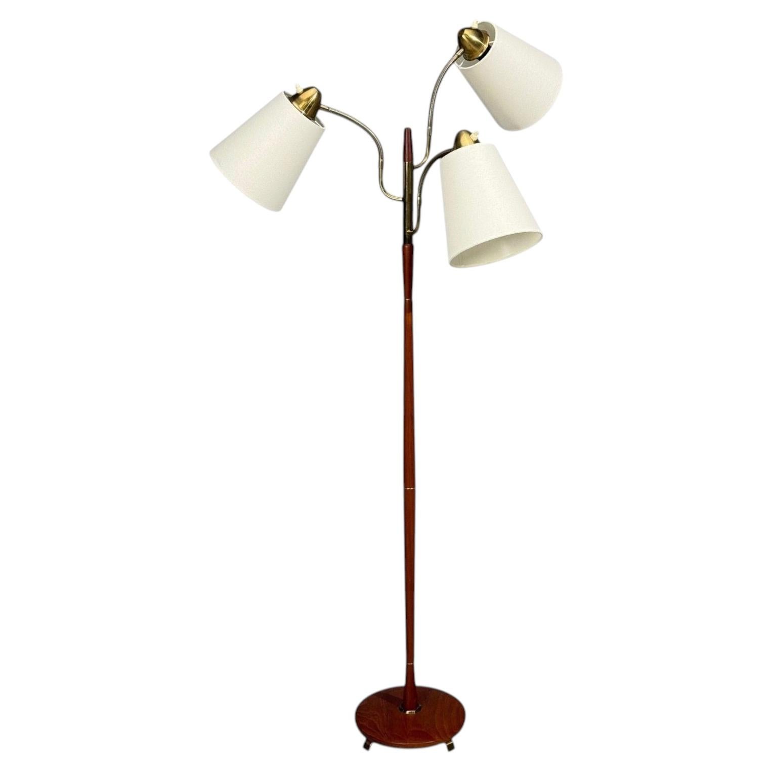 Schwedisch Modern, Verstellbare Stehleuchte, Teak, Messing, Stoff, Schweden, 1970er