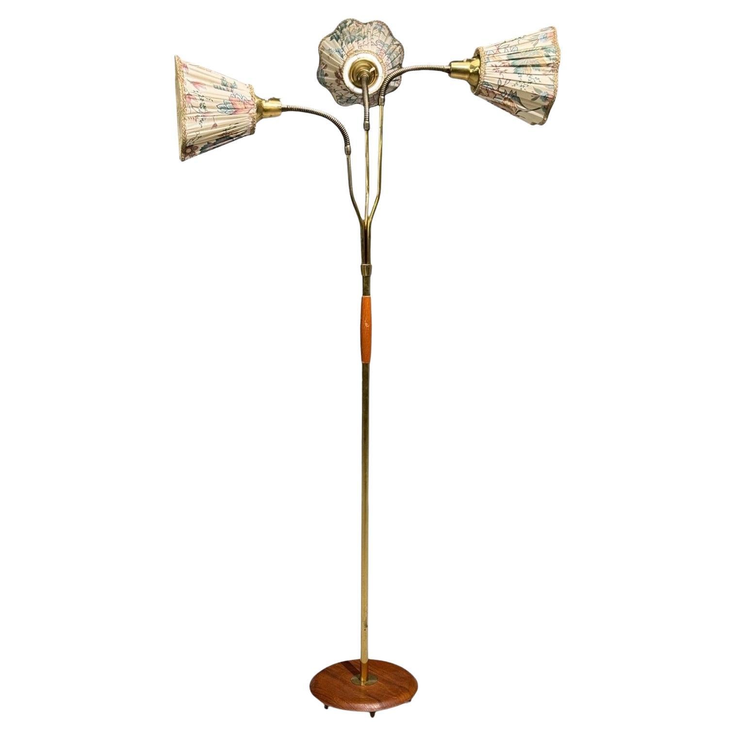 Schwedisch Modern, Verstellbare Stehlampe, Holz, Metall, Stoff, Schweden, 1950er Jahre