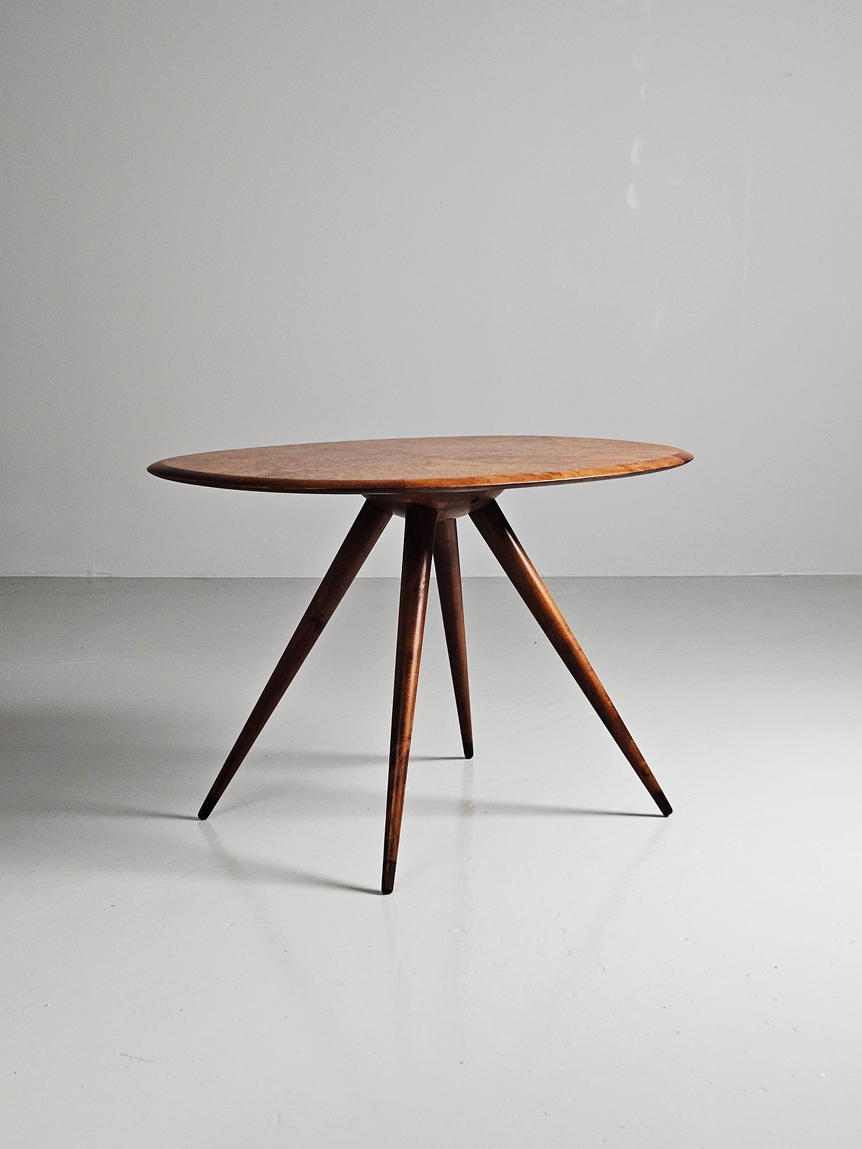 Scandinavian Modern Swedish Modern alder root coffee table, Sweden, 1940s For Sale