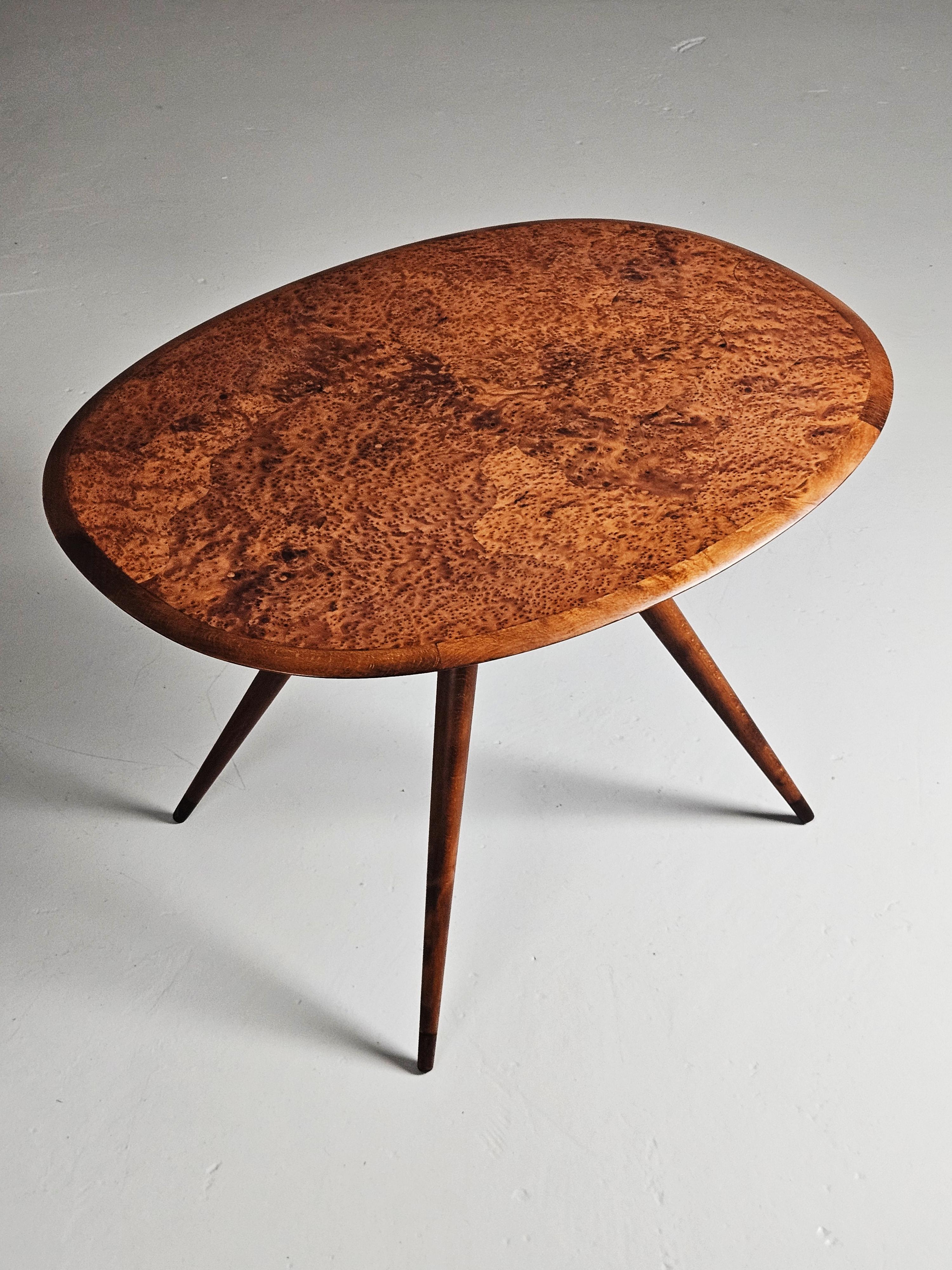 Swedish Modern alder root coffee table, Sweden, 1940s In Excellent Condition For Sale In Eskilstuna, SE