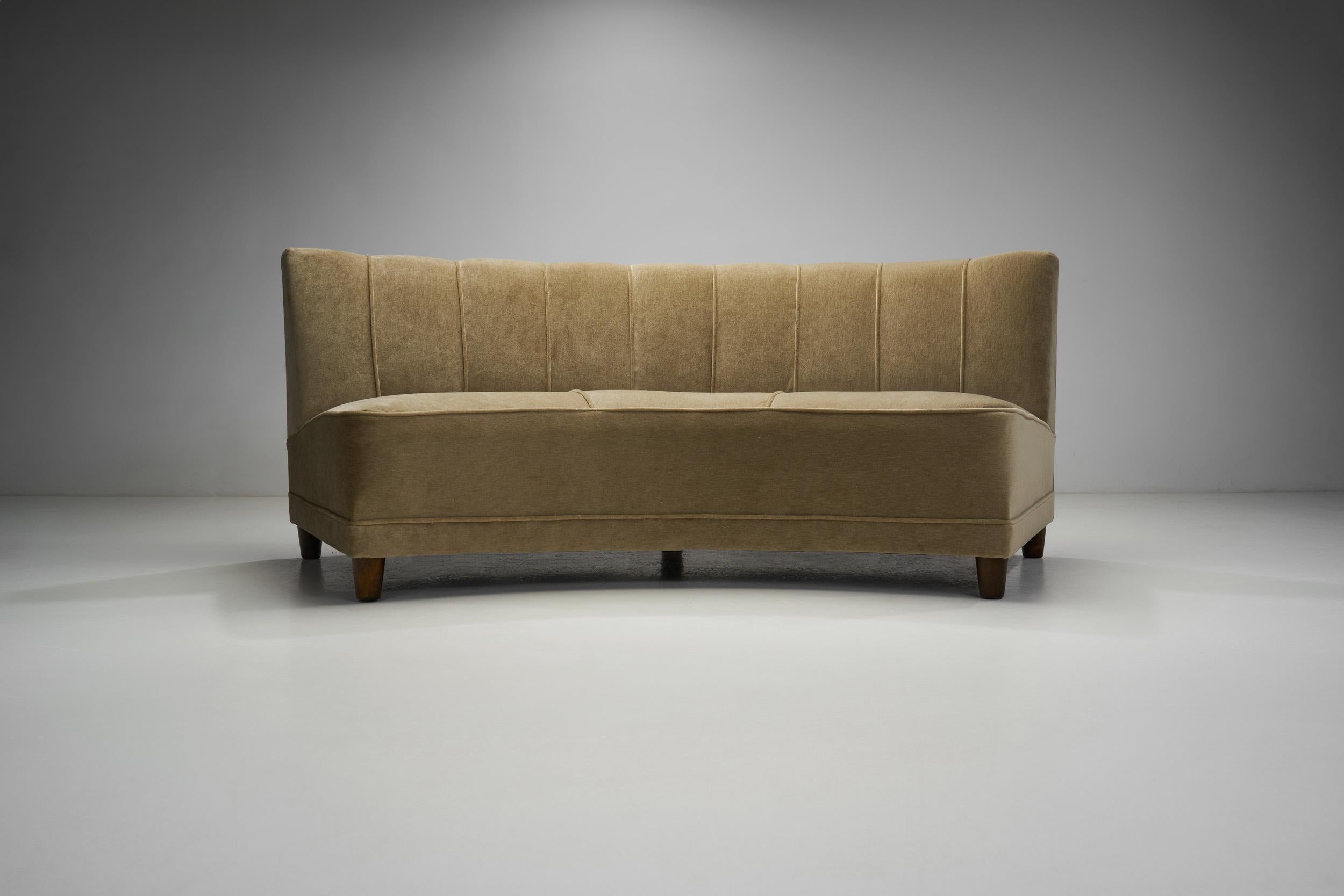Swedish Modern Angular Three-Seater Sofa with Solid Wood Legs, Sweden, 1940s 2