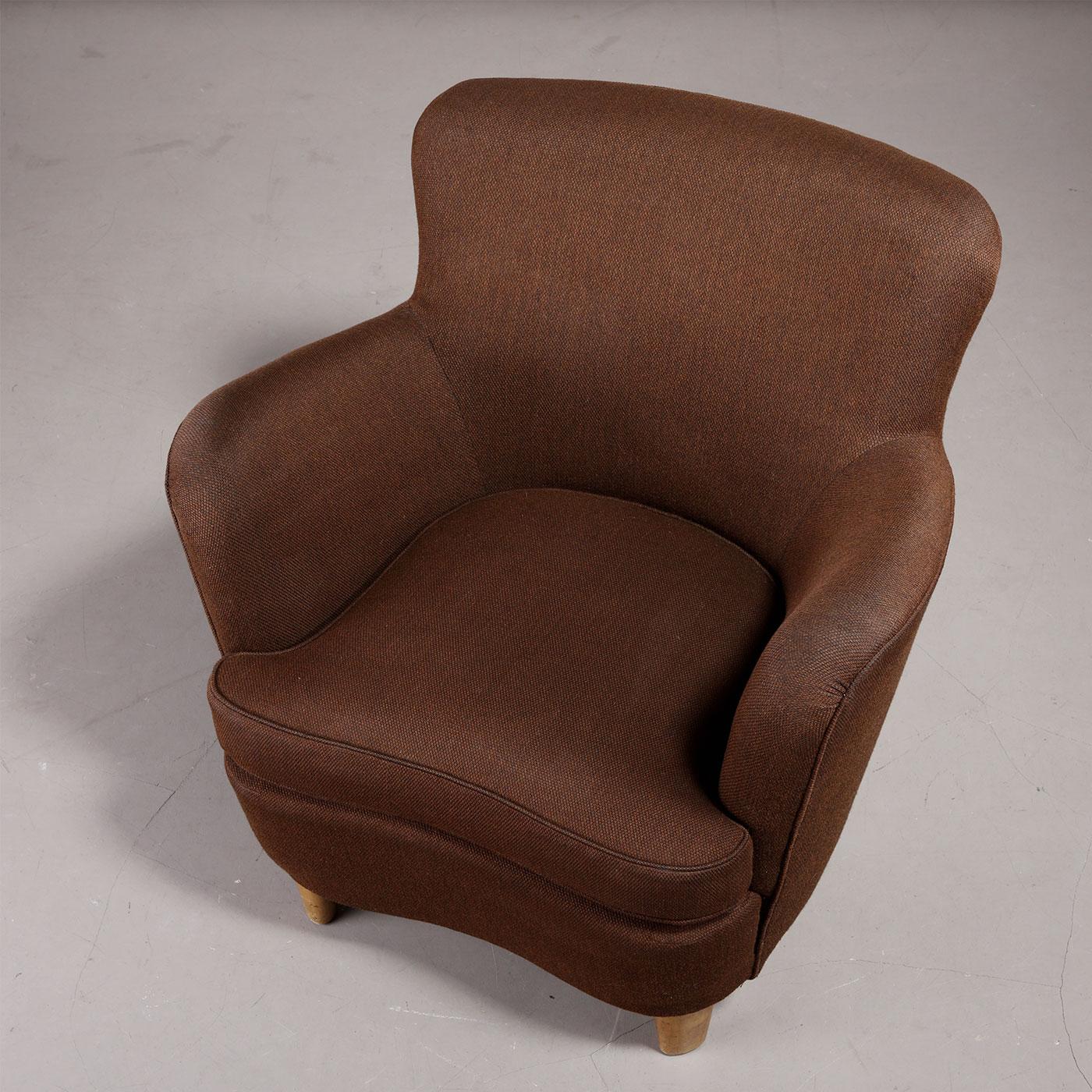 Tessuto Poltrona moderna svedese in tessuto marrone, anni '40 in vendita