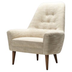 Swedish Modern Armchair with Tapered Wooden Legs, Sweden, 1950s