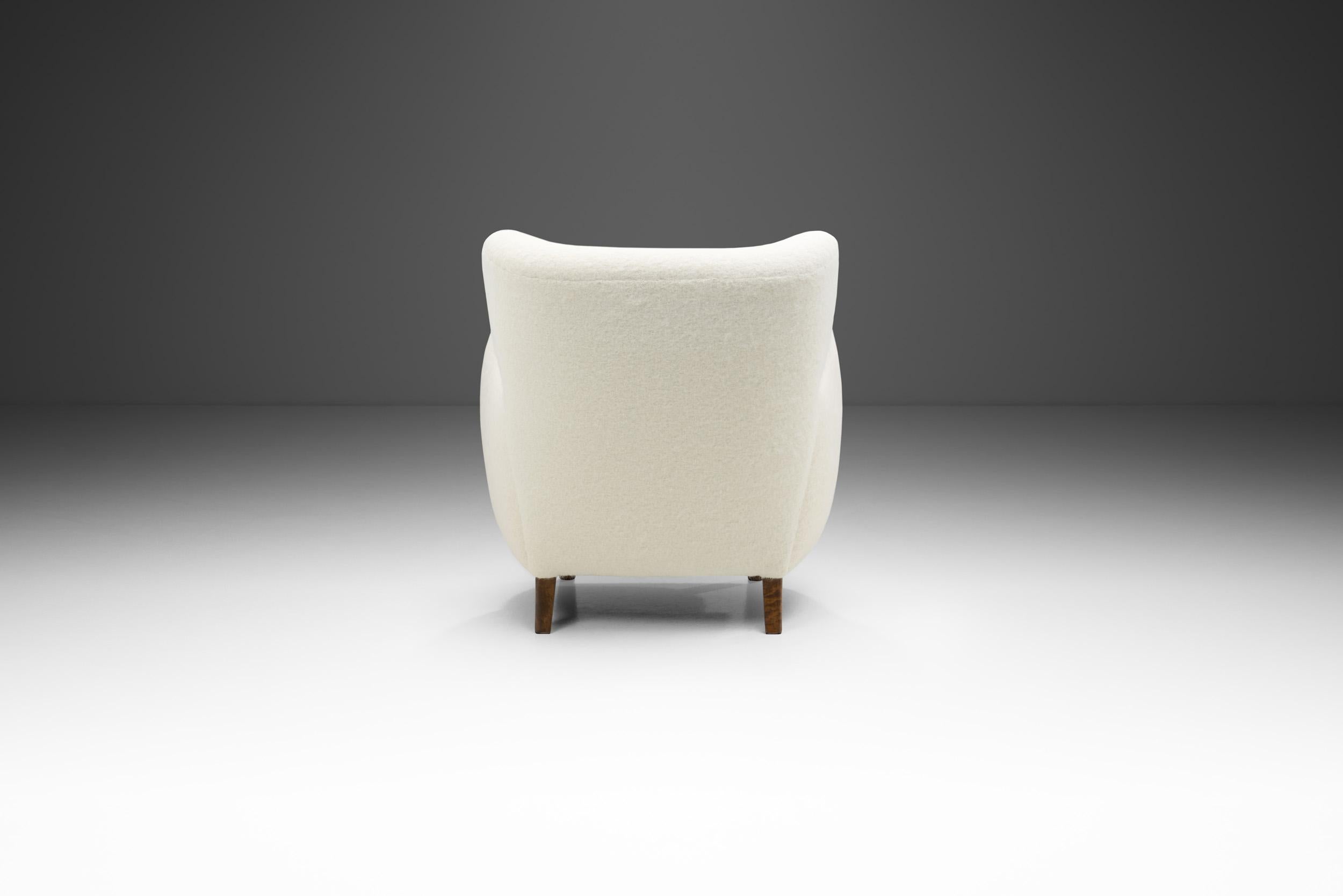 Swedish Modern Armchairs with Elm Legs, Sweden 1950s For Sale 1