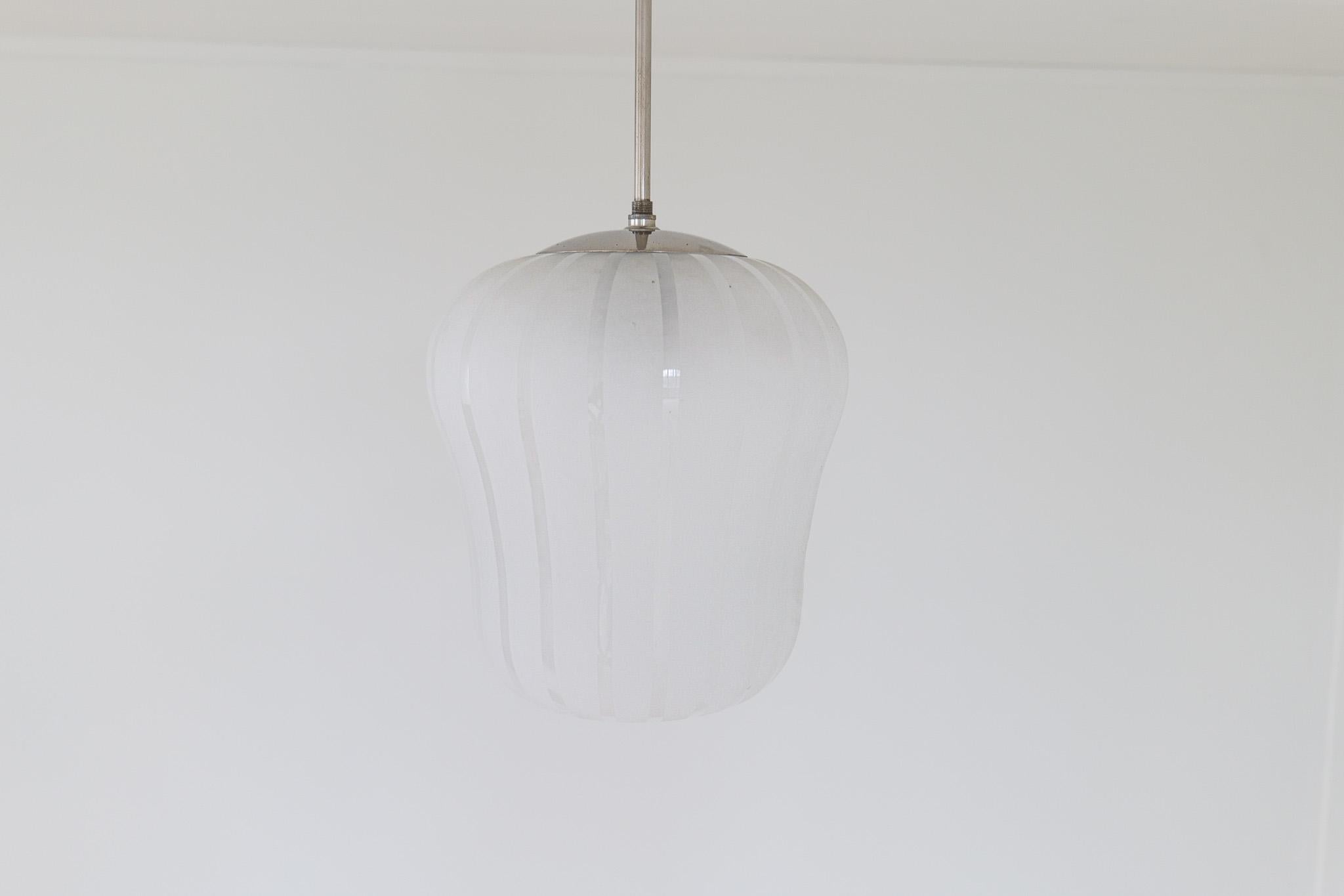 Schwedische Modern Art Deco Pendelleuchte Böhlmakrs Harald Notini Schweden 1940er Jahre im Angebot 3