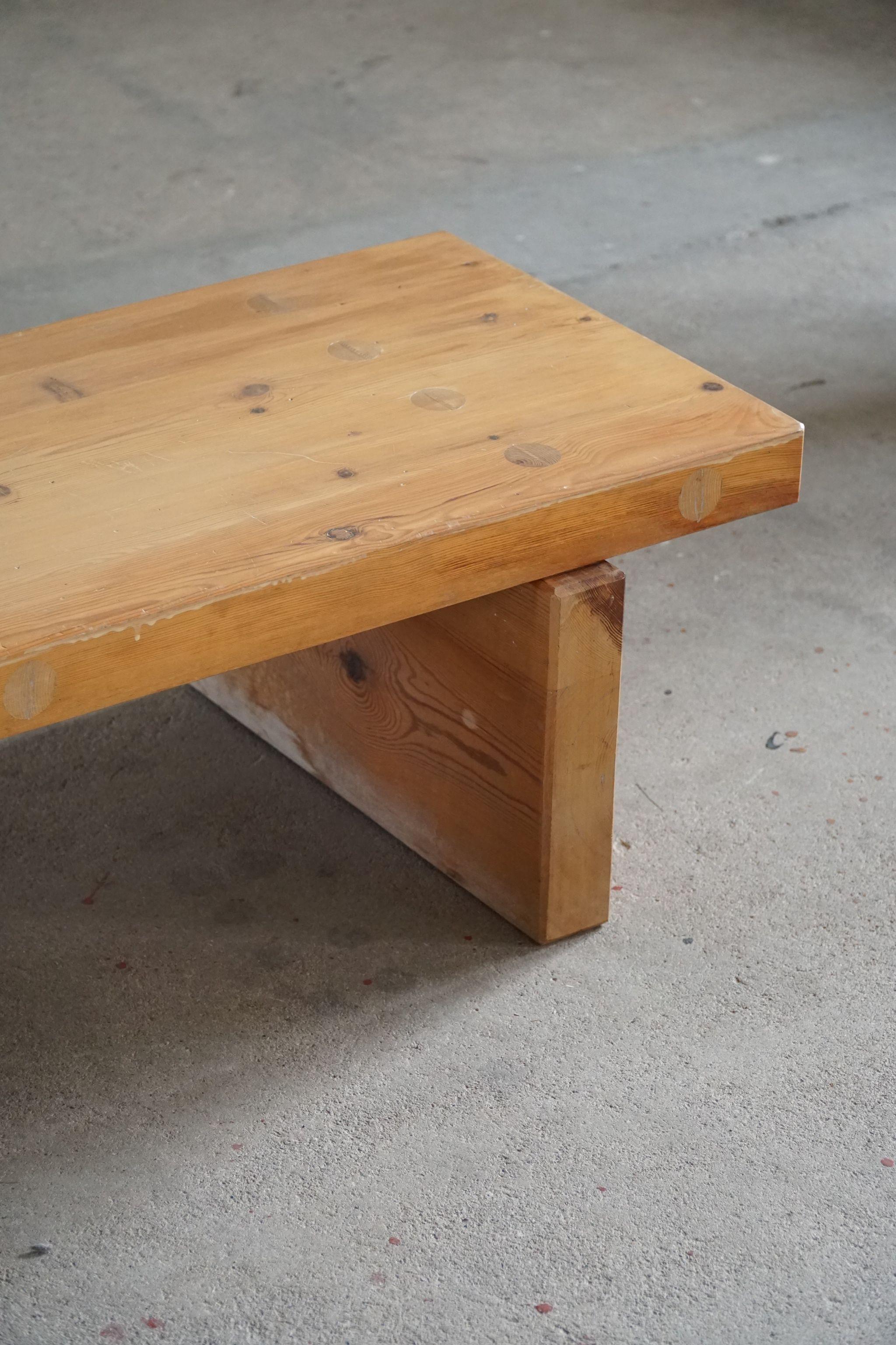 Swedish Modern Bench in Pine by Roland Wilhelmsson, Model Bambse, Dated 1973 For Sale 4