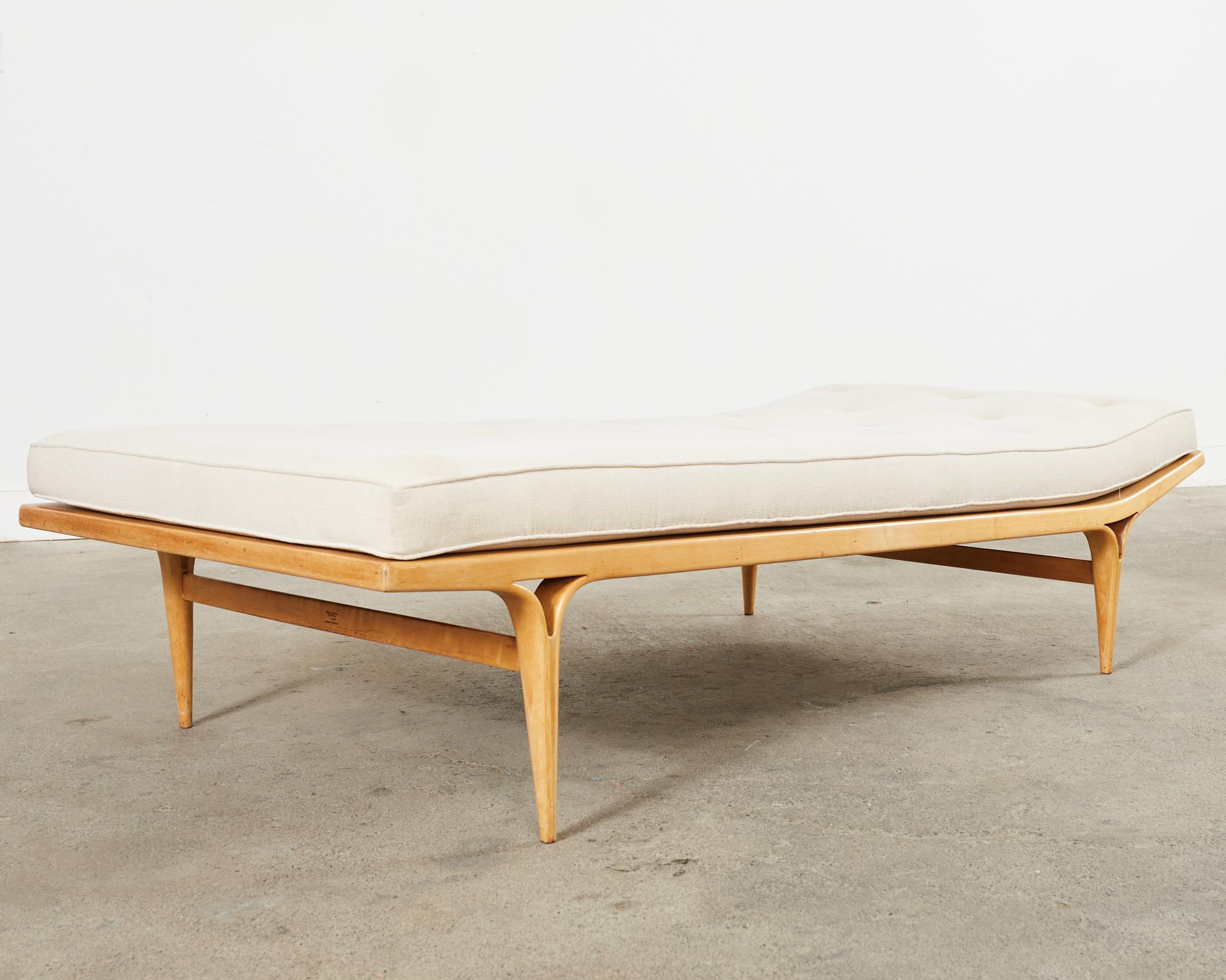Swedish Modern Berlin Daybed T303 by Bruno Mathsson 1960 In Good Condition For Sale In Rio Vista, CA