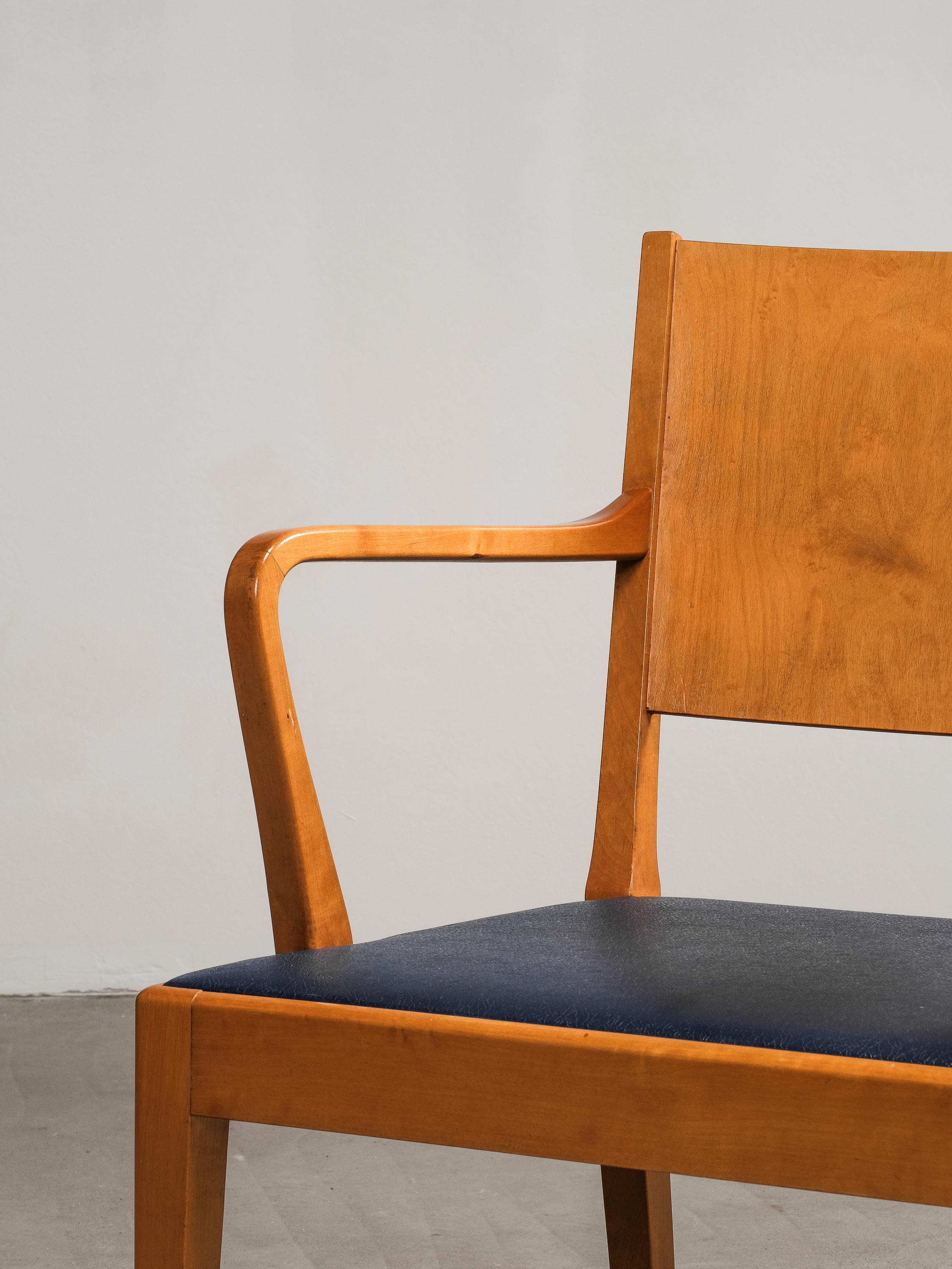 Swedish Modern Birch Armchairs with Blue Faux Leather Upholstery, 1940s (Kunstleder) im Angebot