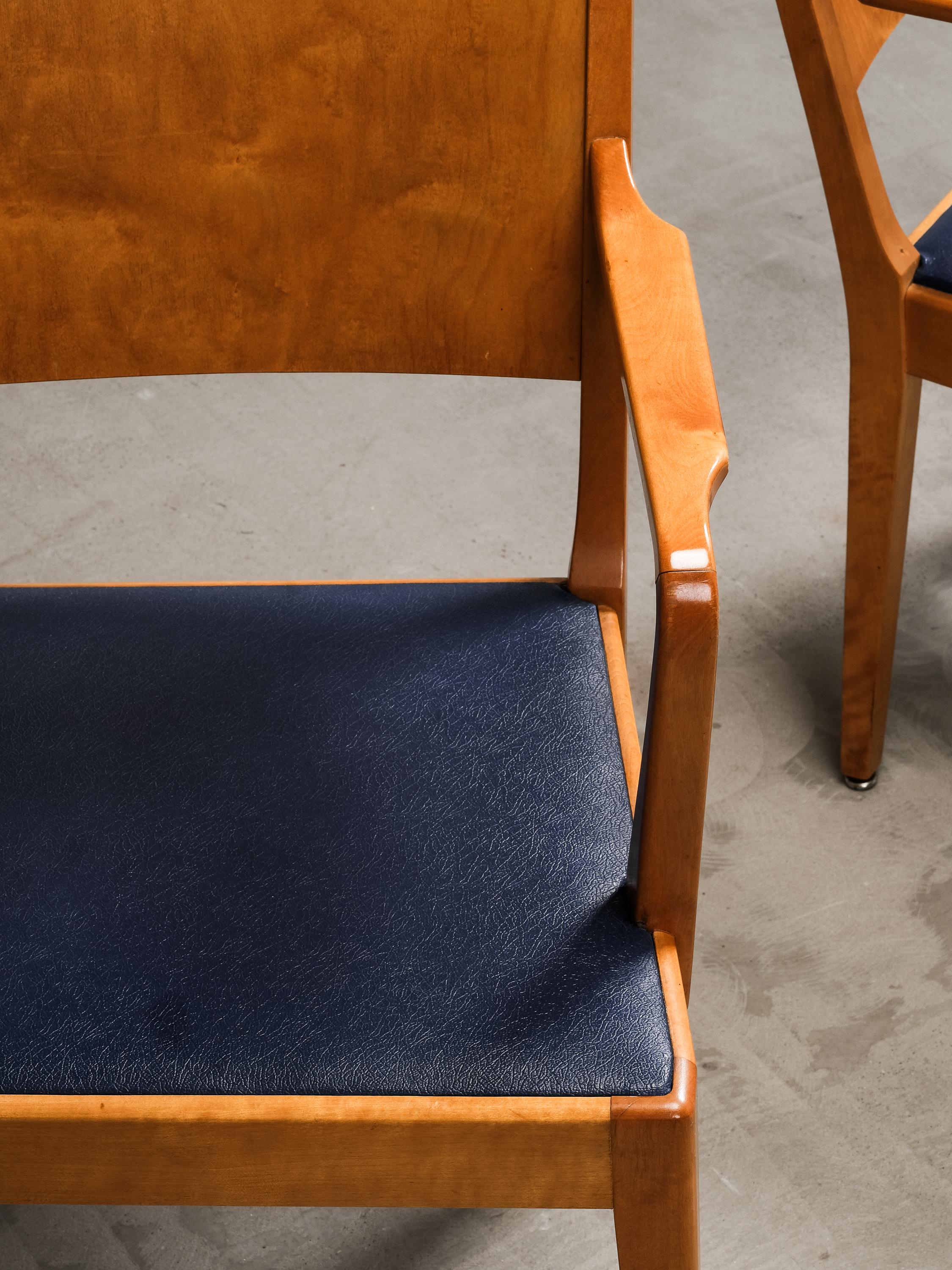 Swedish Modern Birch Armchairs with Blue Faux Leather Upholstery, 1940s im Angebot 1