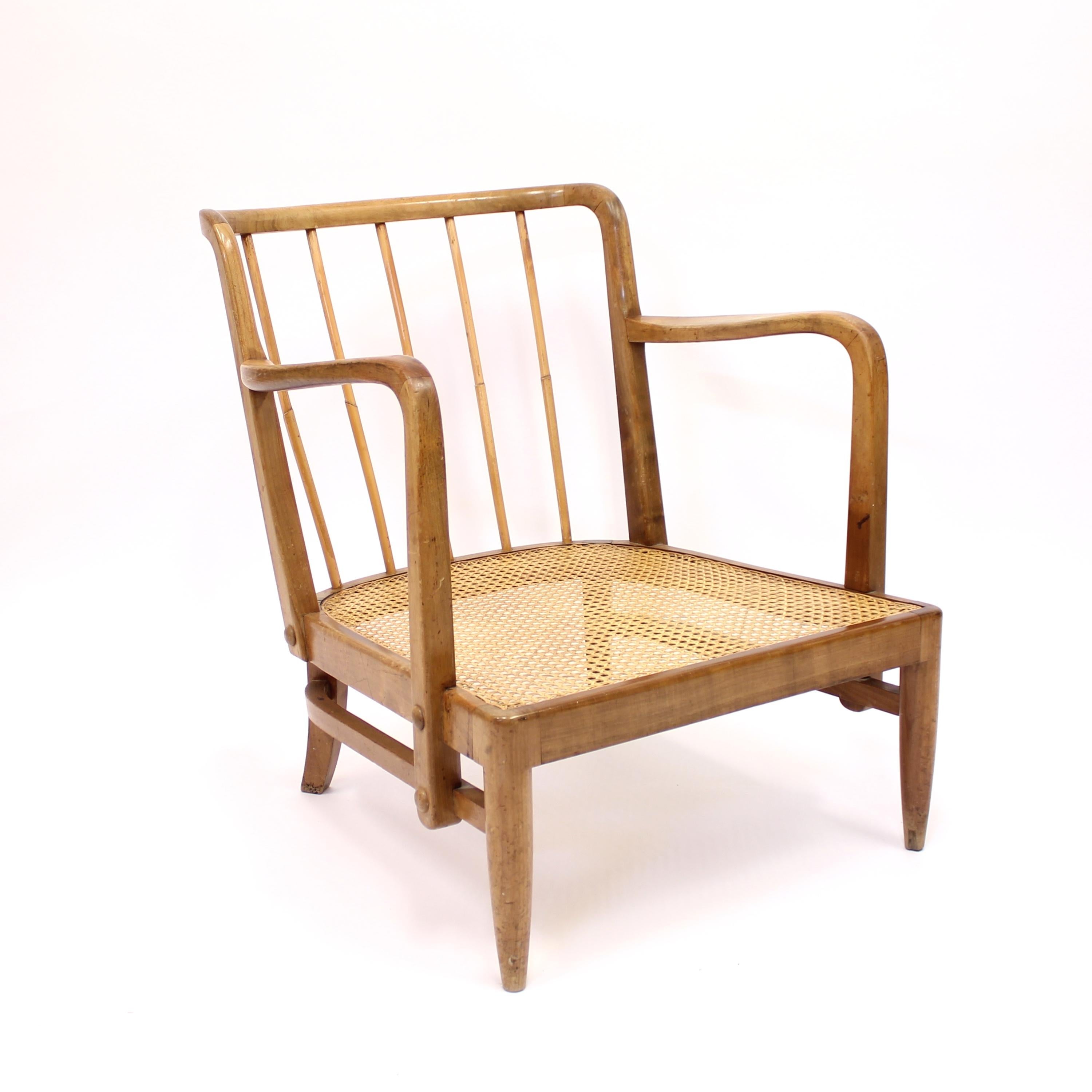 Fabric Swedish Modern Birch, Bambu & Rattan Longe Chair, Attr. to Otto Schulz, ca 1940 For Sale