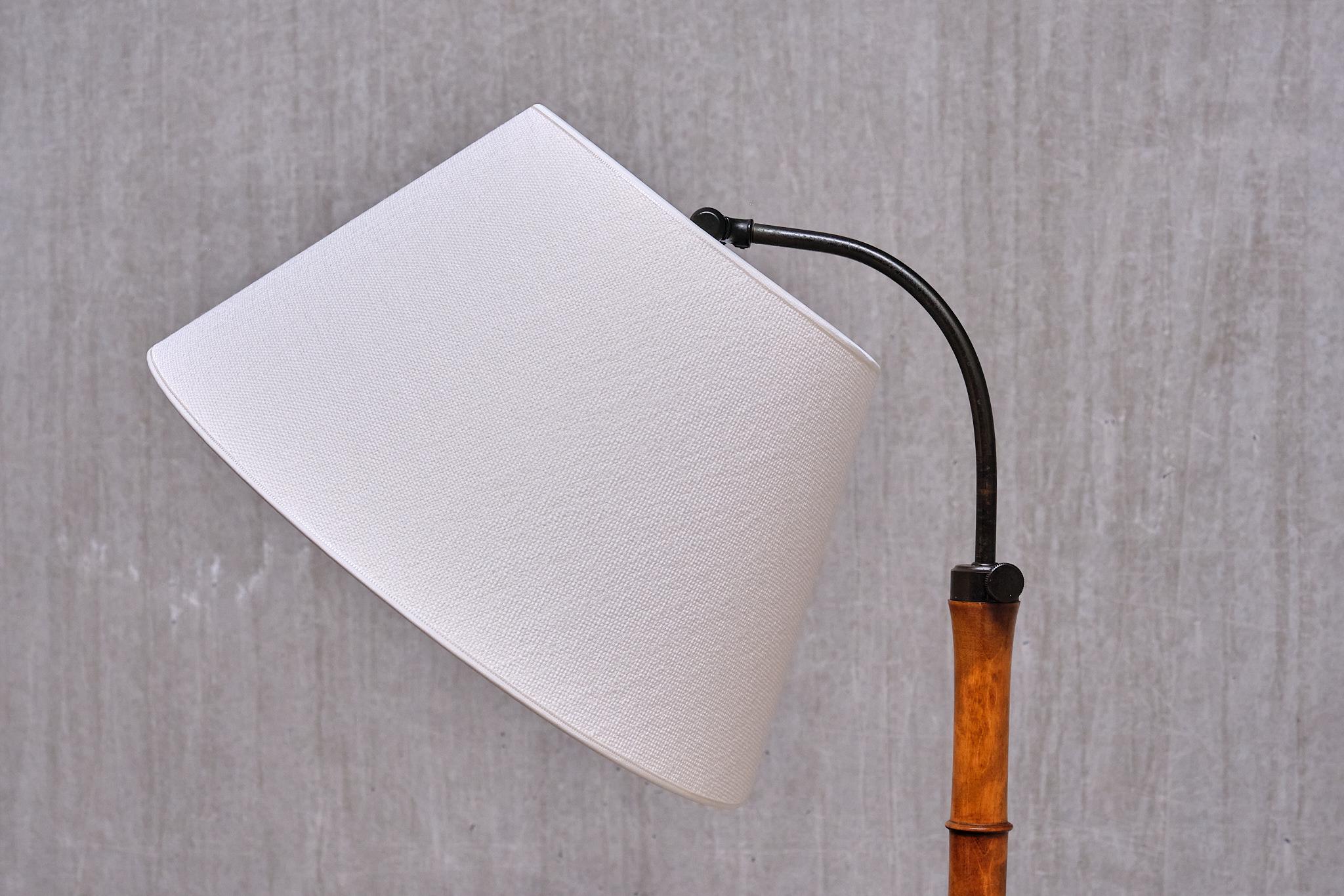 Lampada da terra moderna svedese in finto bambù di betulla con paralume regolabile avorio, anni '40 in vendita 5