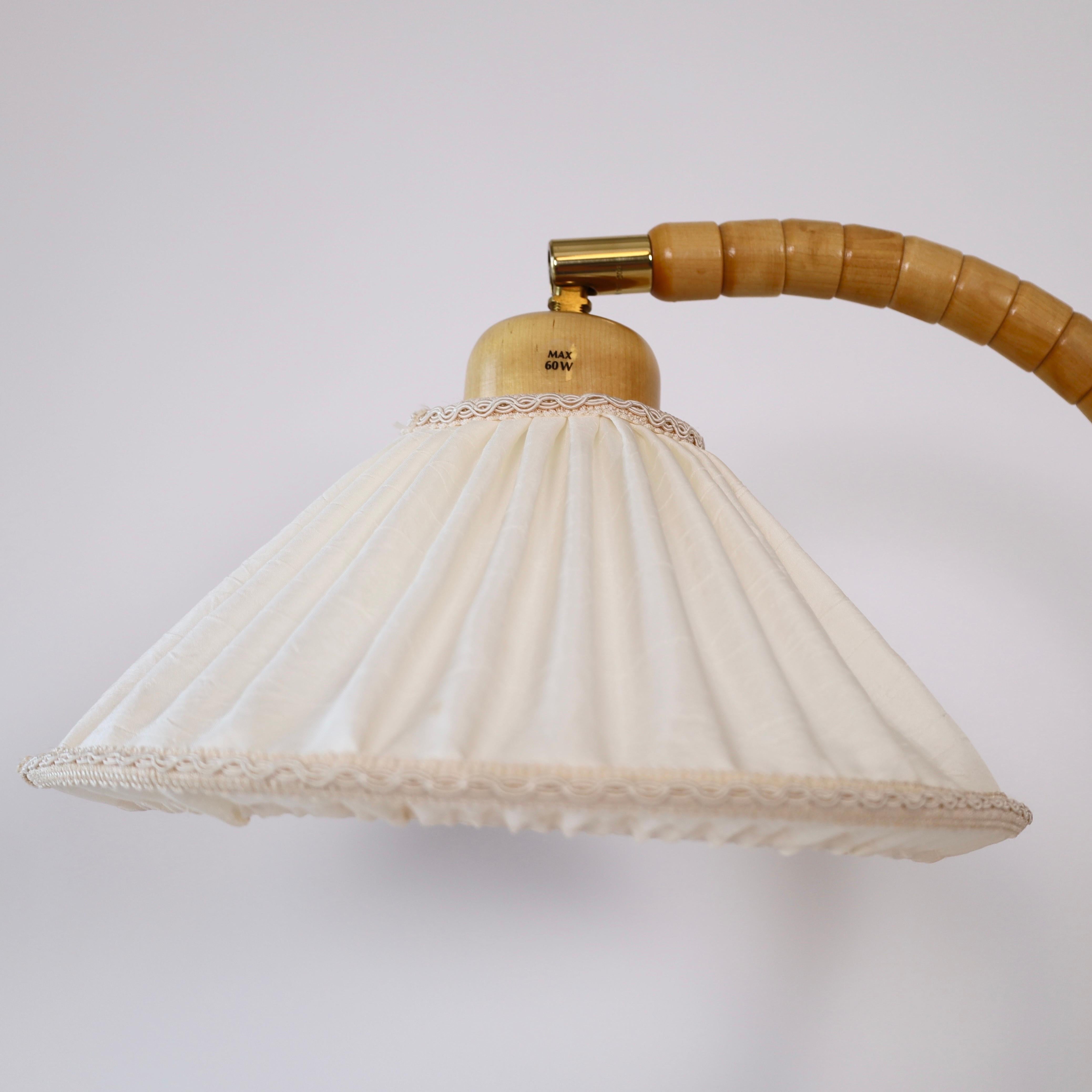 Lampe de table moderne suédoise en bois de bouleau par Markslöjd, Suède, années 1980 en vente 5