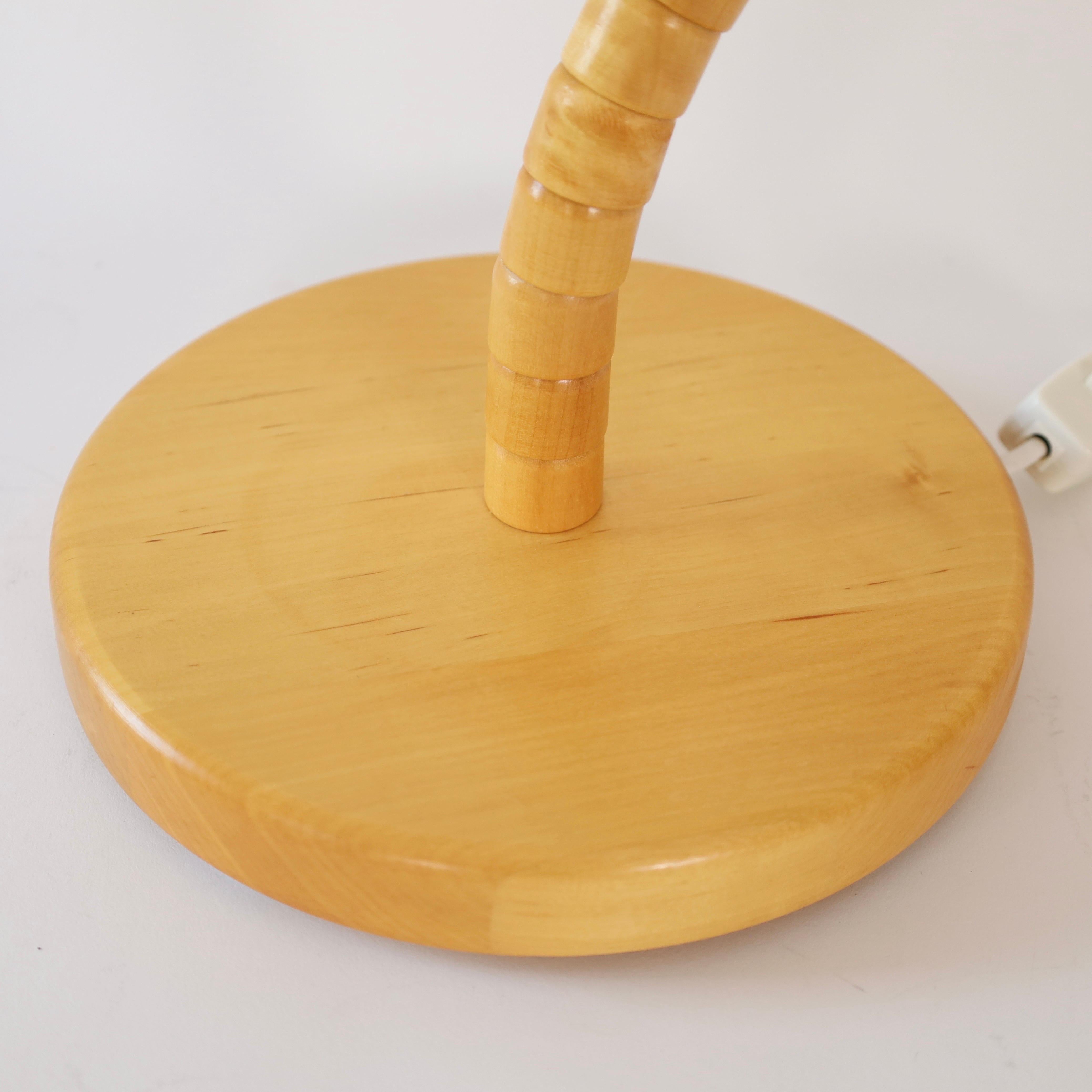 Lampe de table moderne suédoise en bois de bouleau par Markslöjd, Suède, années 1980 en vente 7