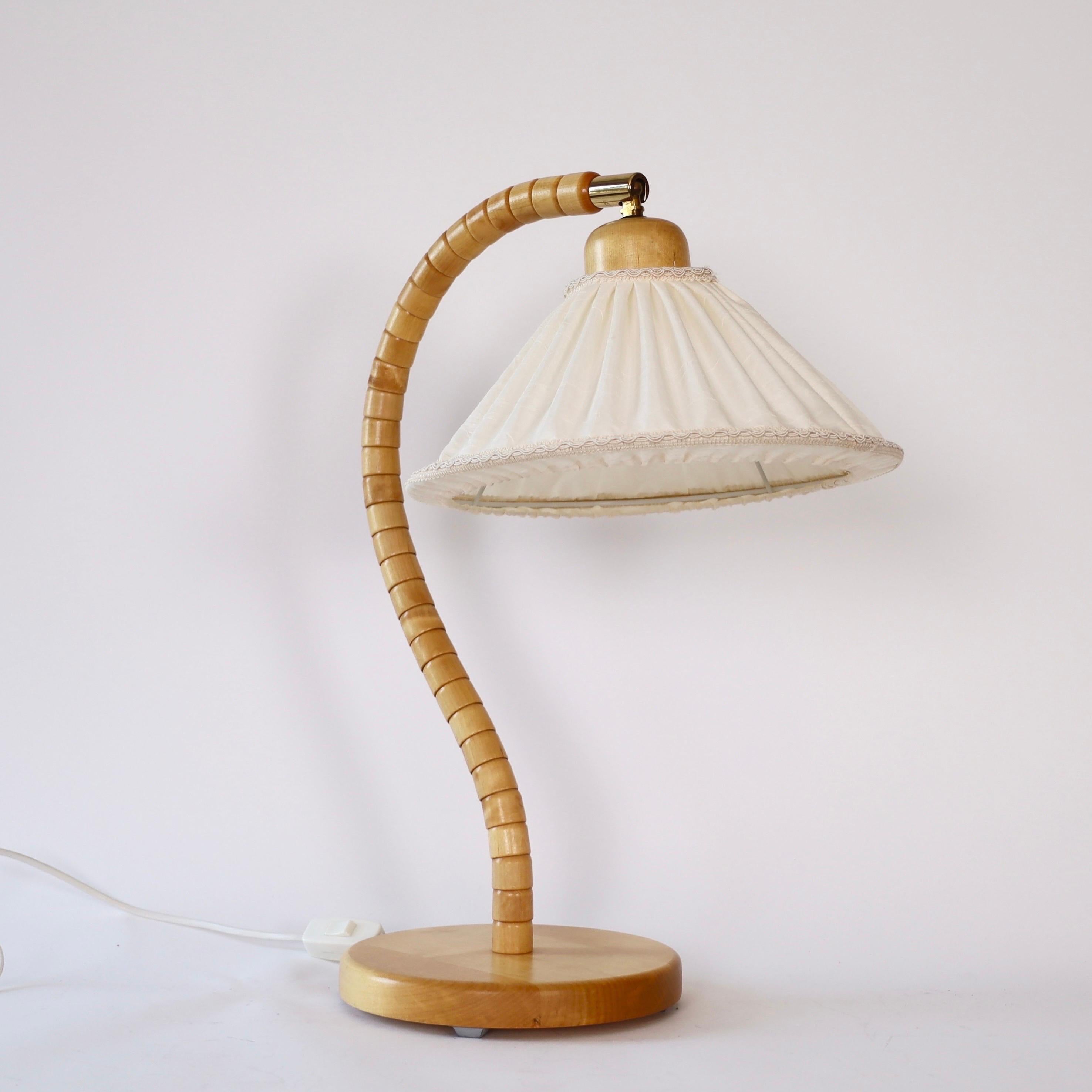 Fin du 20e siècle Lampe de table moderne suédoise en bois de bouleau par Markslöjd, Suède, années 1980 en vente
