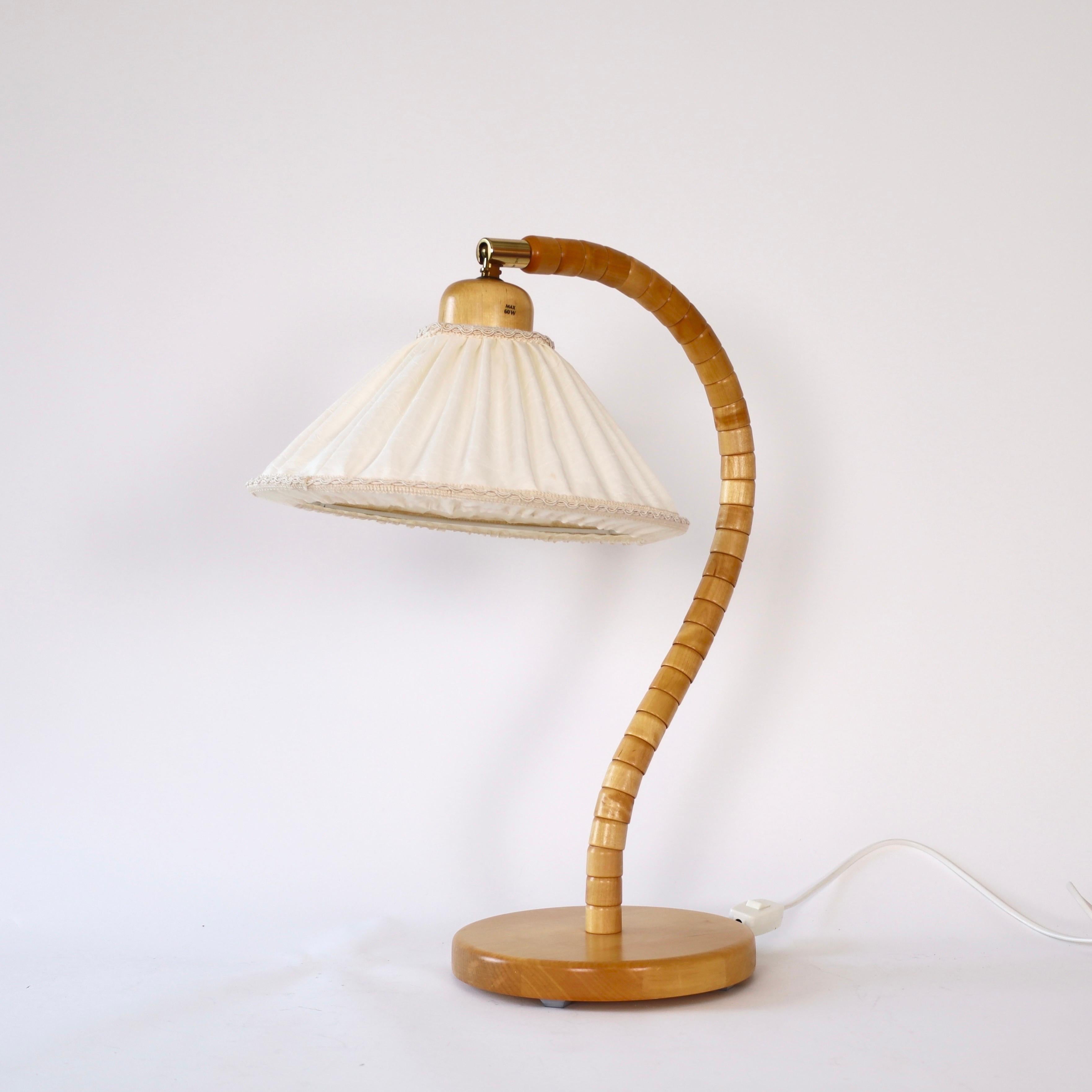Lampe de table moderne suédoise en bois de bouleau par Markslöjd, Suède, années 1980 en vente 2