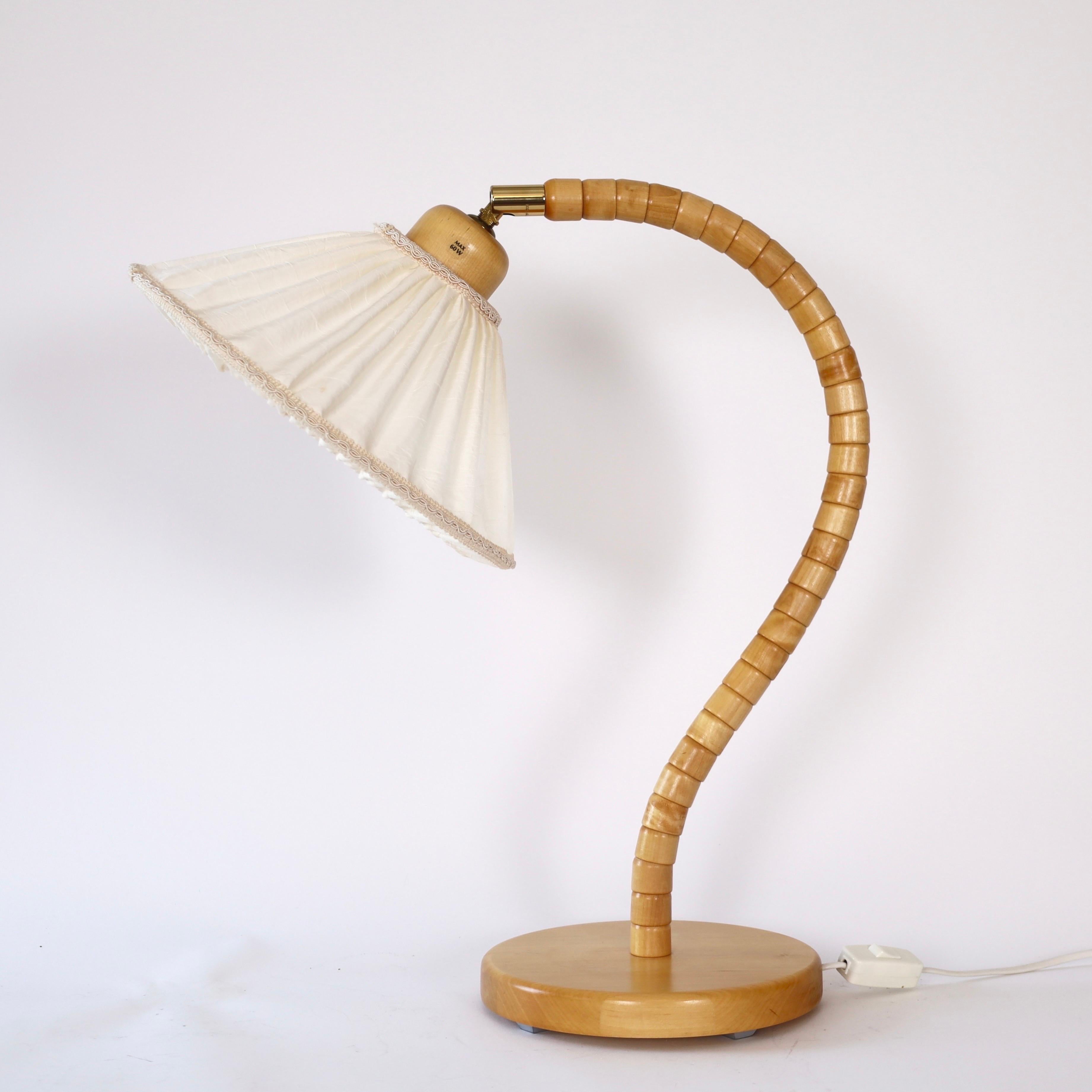 Lampe de table moderne suédoise en bois de bouleau par Markslöjd, Suède, années 1980 en vente 3