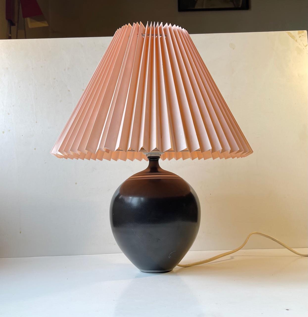 Late 20th Century Swedish Modern Black Ceramic Table Lamp with White Stripes For Sale