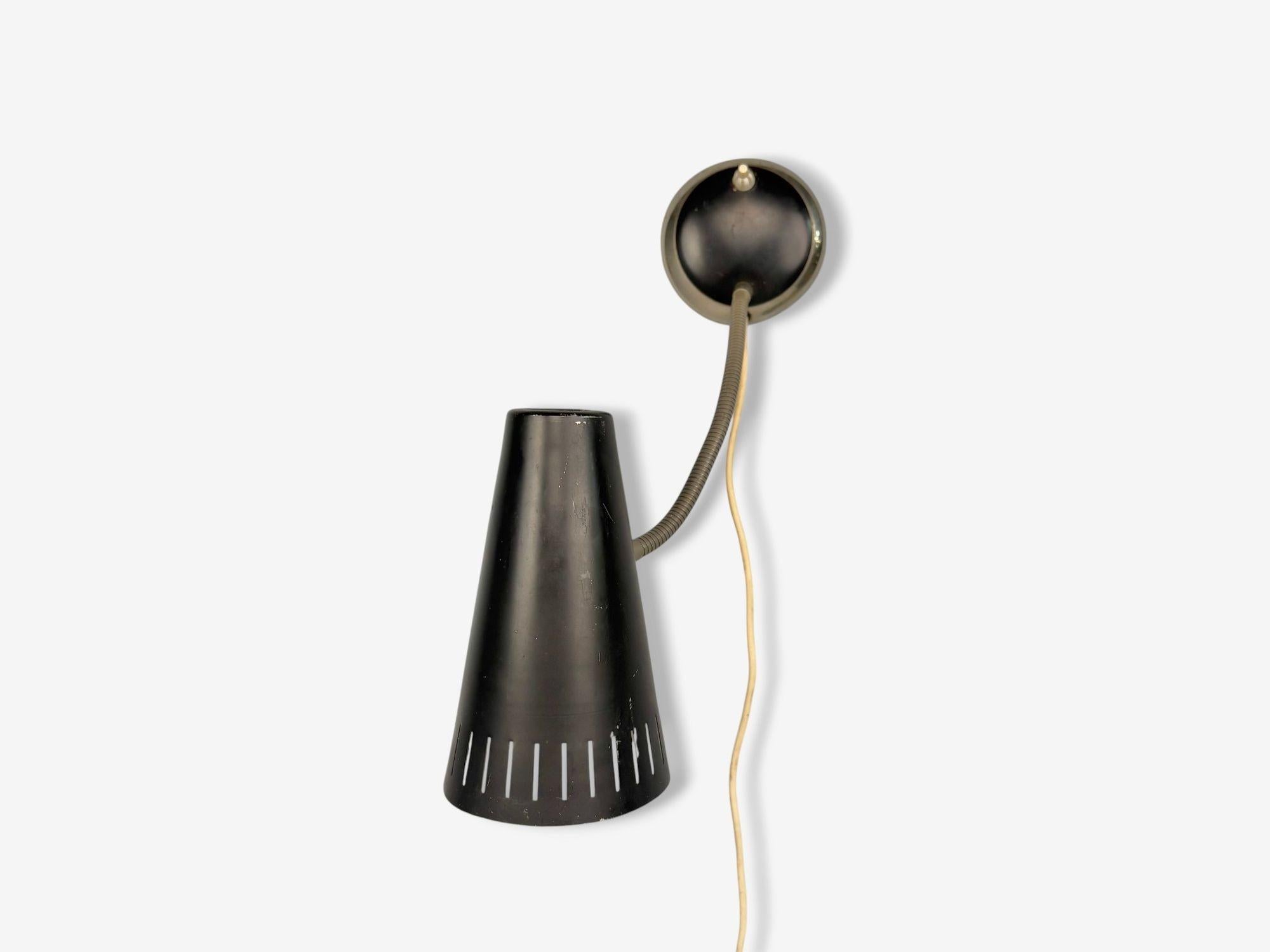 Lampe de bureau réglable en métal laqué noir, Suède, années 1950 en vente 2