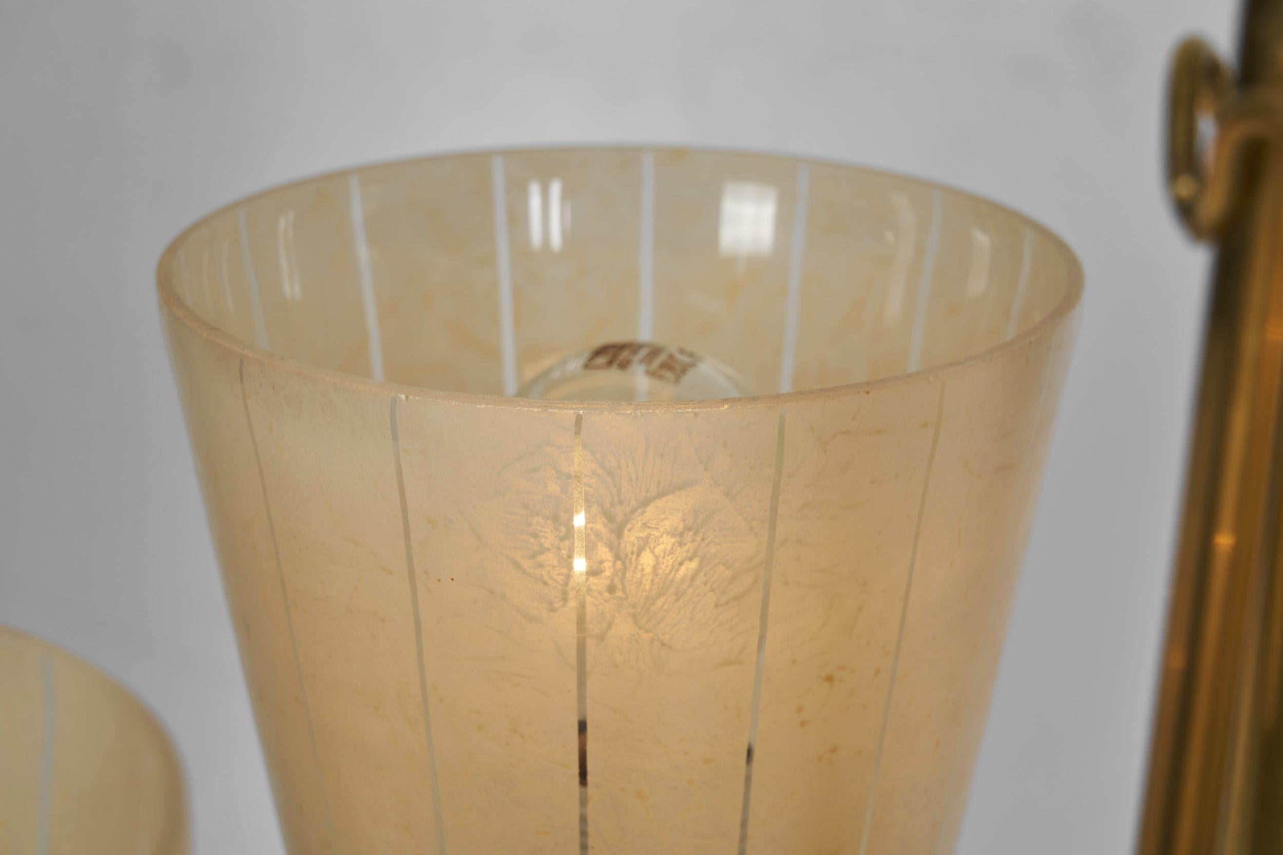 Lustre moderne suédois en laiton et verre, Suède, années 1940 en vente 11