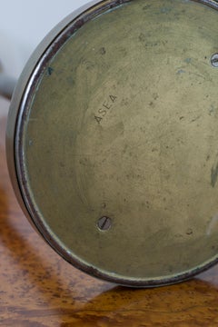 Lampada da tavolo moderna svedese in ottone e vetro di ASEA Belysning, anni '40