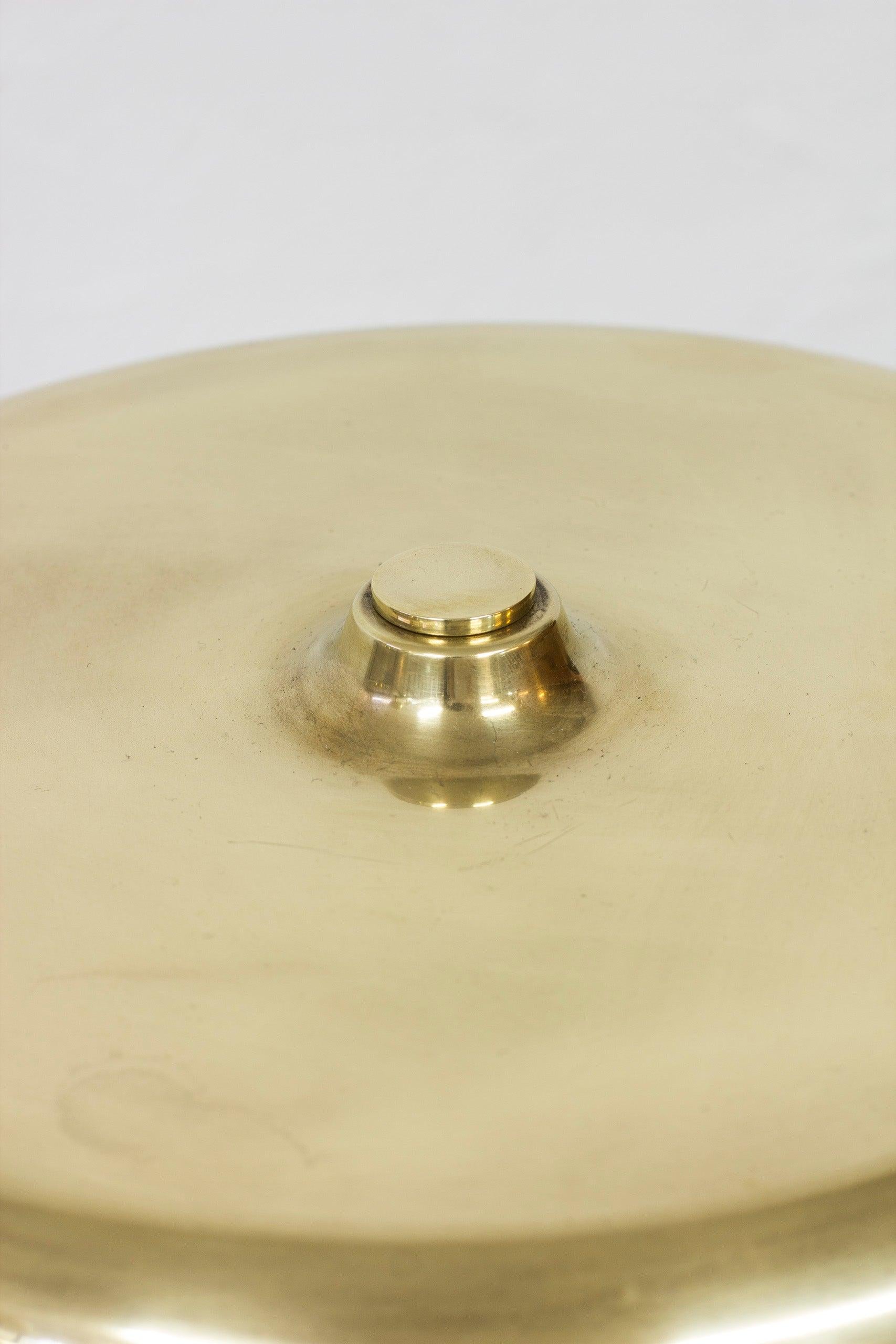 Schwedische moderne Tischlampe aus Messing und Eiche von Bröderna Malmström, Schweden, 1940er Jahre 2