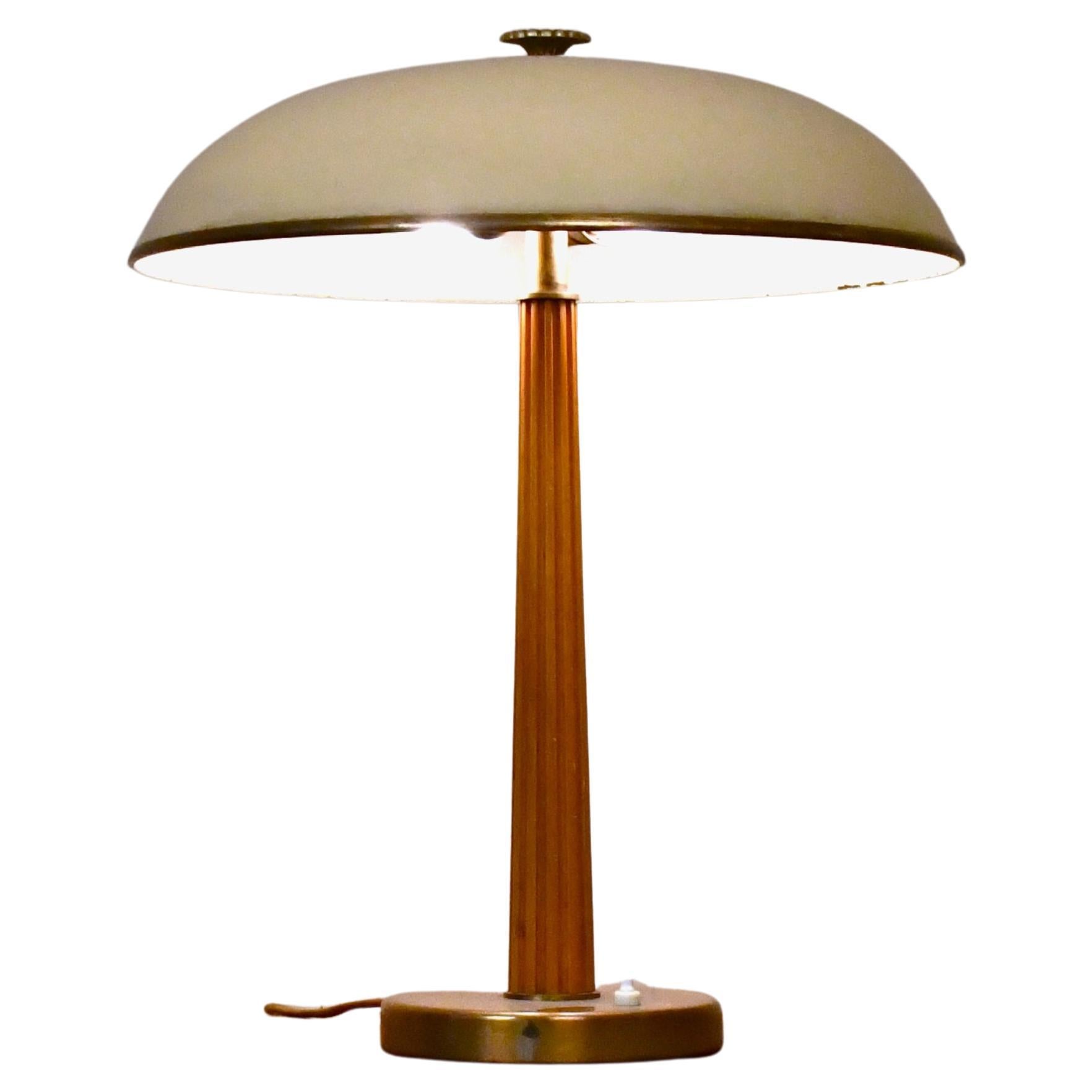 Schwedische moderne tischlampe aus messing und eiche von Erik Tidstrand für Nordiska Kompaniet